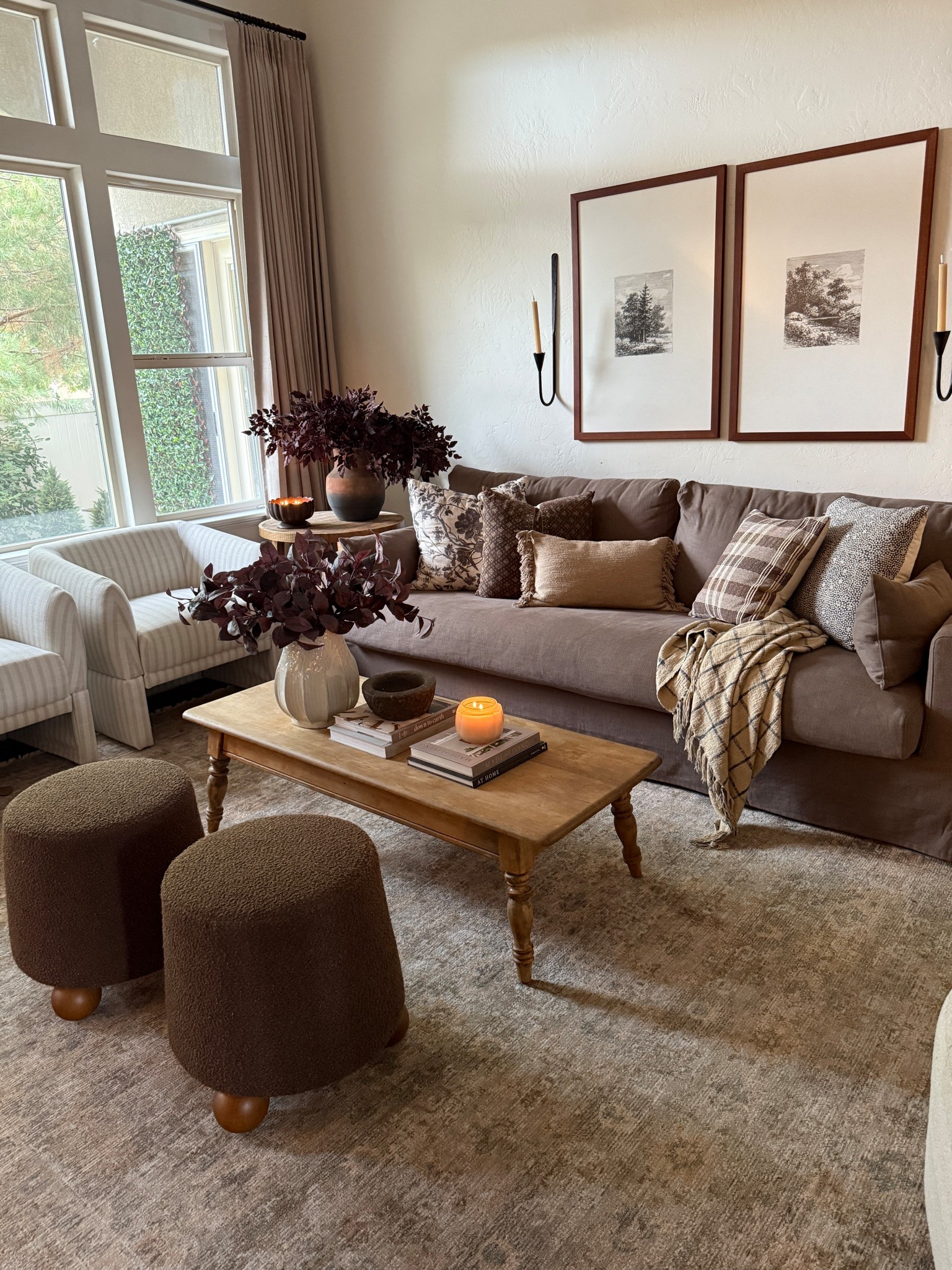 Living room 

#LTKSeasonal #LTKFindsUnder100 #LTKHome