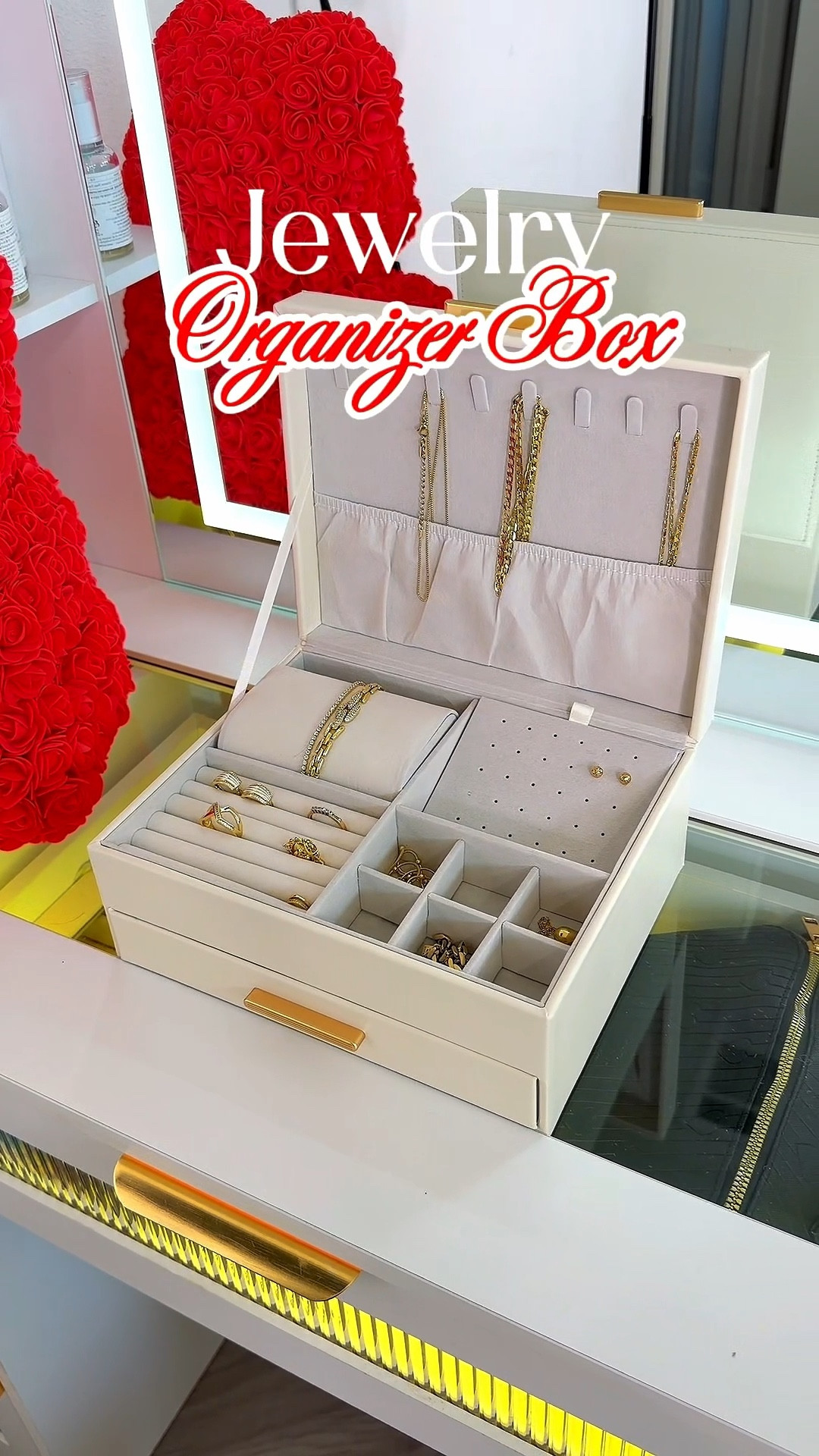 Una mujer organizada hasta en sus joyas transmite otra energía. No es solo un joyero.Es orden. Es elegancia. Es darte tu espacio.

#LTKmomlife #LTKselfcare #LTKvlog