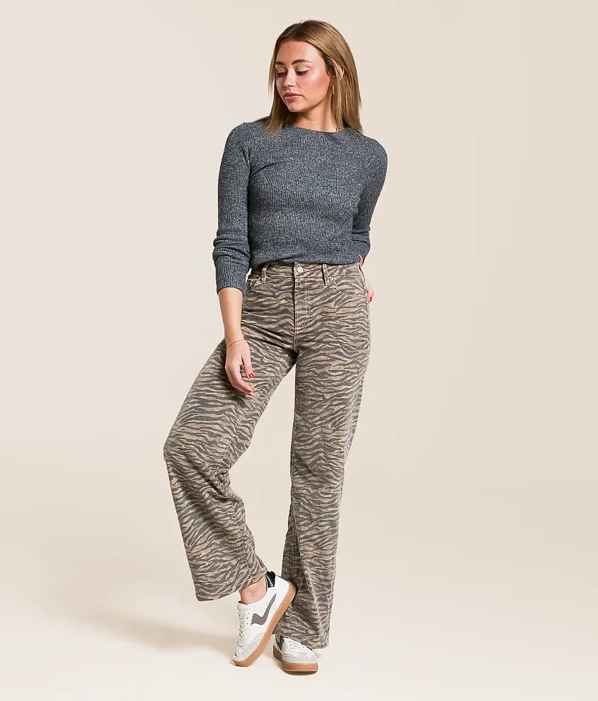 Logan Dad Tiger Stretch Jean | Buckle