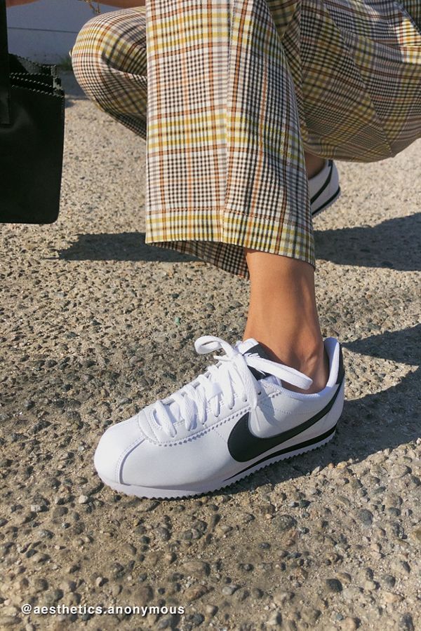 Nike Classic Cortez Leather Sneaker | Urban Outfitters (US and RoW)