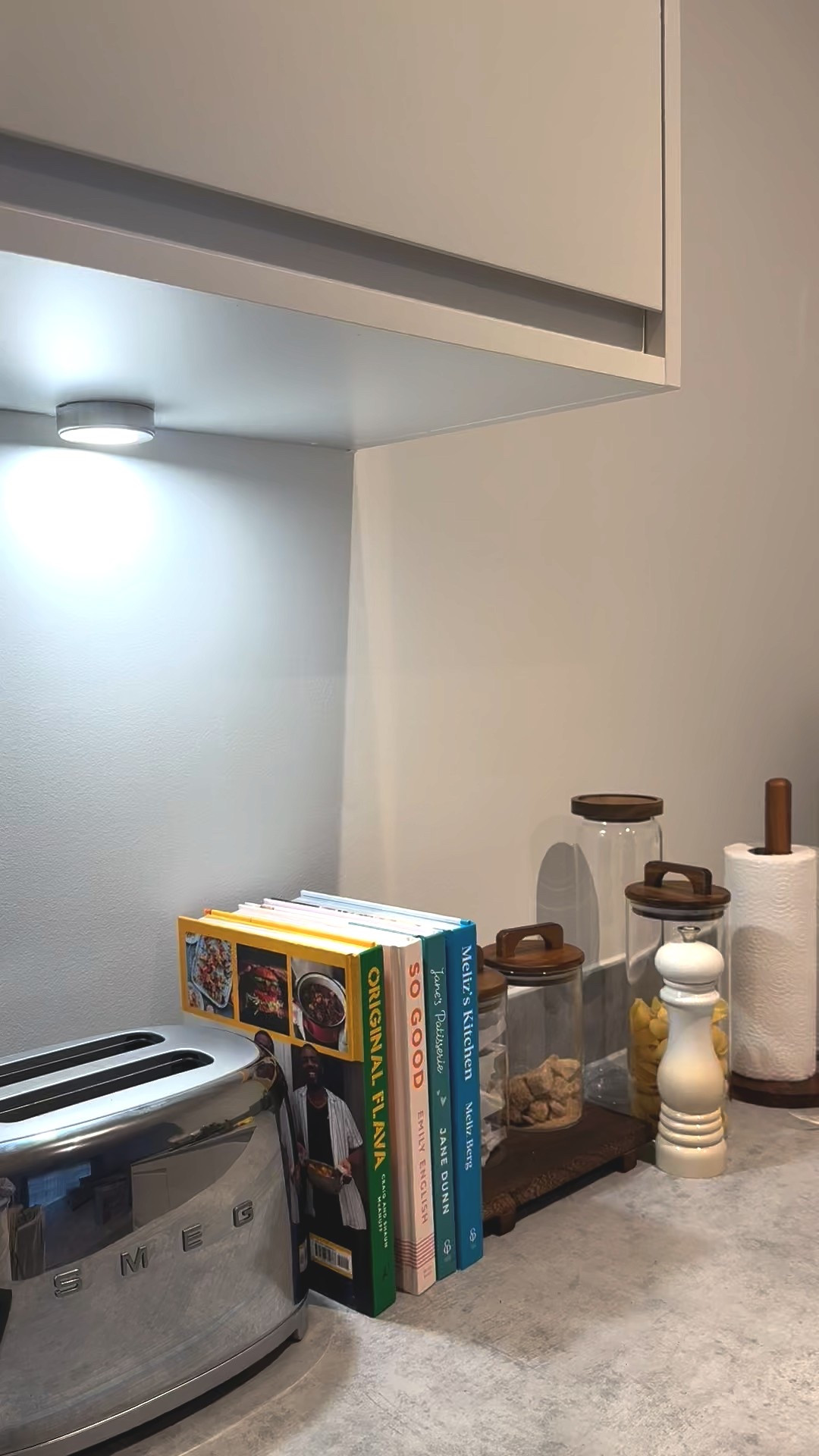 It’s that time of the day ☕️

Tags: Homeware, Smeg, Smeg Kettle, Smeg Toaster, Interiors

#LTKhome #LTKuk #LTKluxury