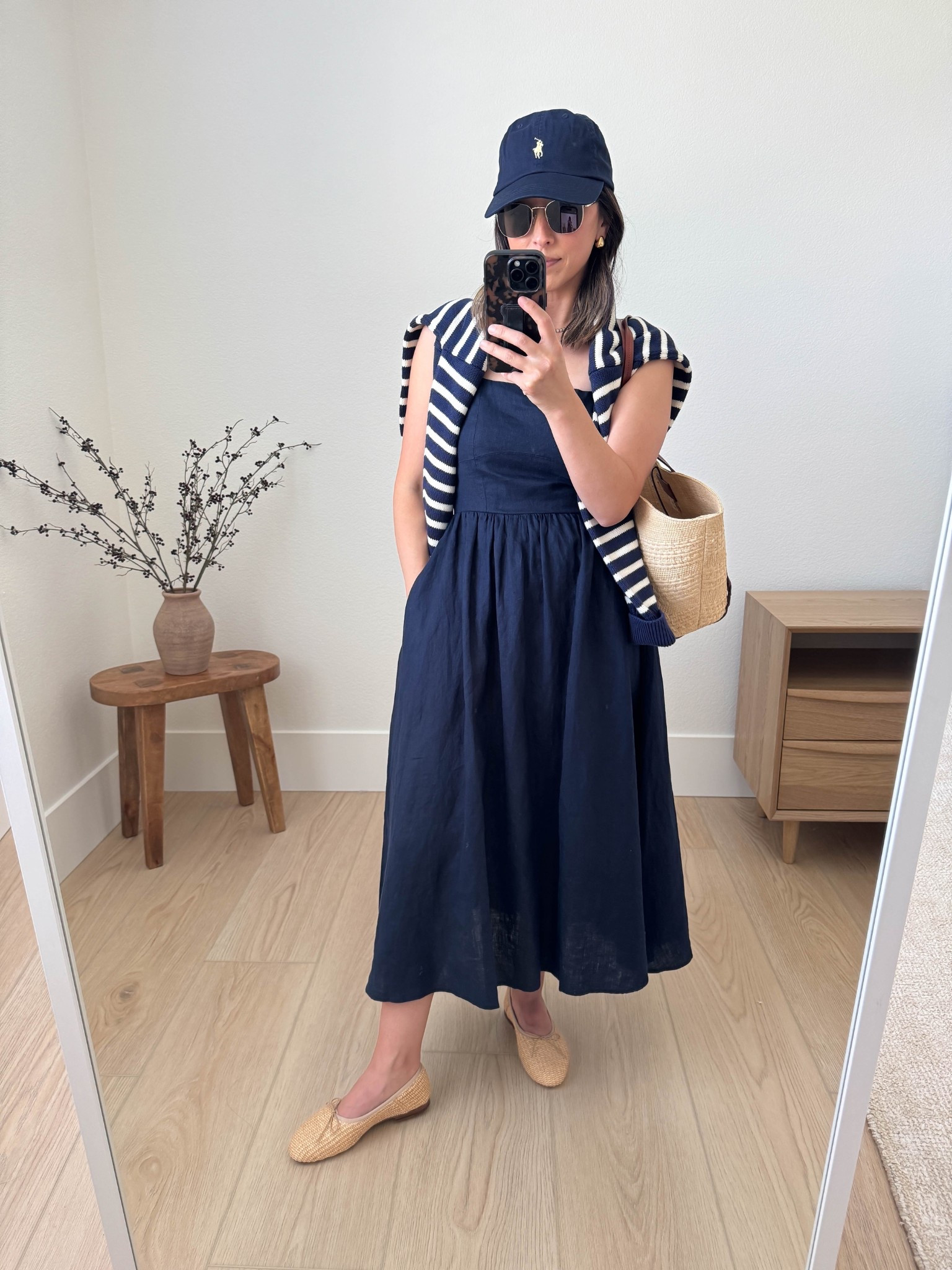 Everyday linen dress that’s petite-friendly. Pockets, lined, so comfy. 

Quince dress xs
Minnow sweater medium 
Mansur Gavriel flats 35
Sezane tote (old)
Polo Ralph Lauren hat
Le Specs sunglasses 
Madewell earrings (old) 

#LTKFindsUnder100 #LTKItBag #LTKPetite