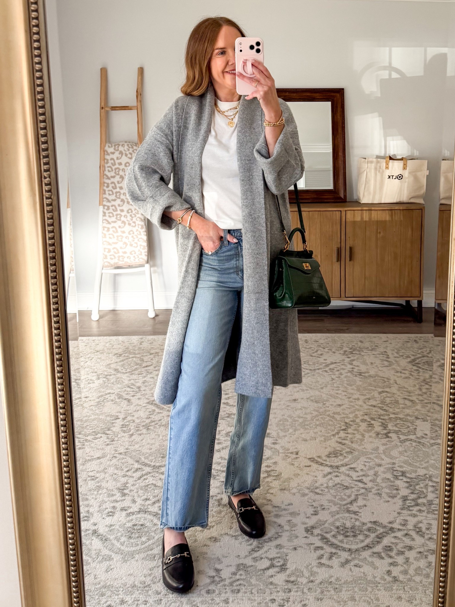 The BEST straight leg jeans and basic white tee🥰
Top medium 
Jeans size 6

#LTKFindsUnder50 #LTKootd #LTKSaleAlert