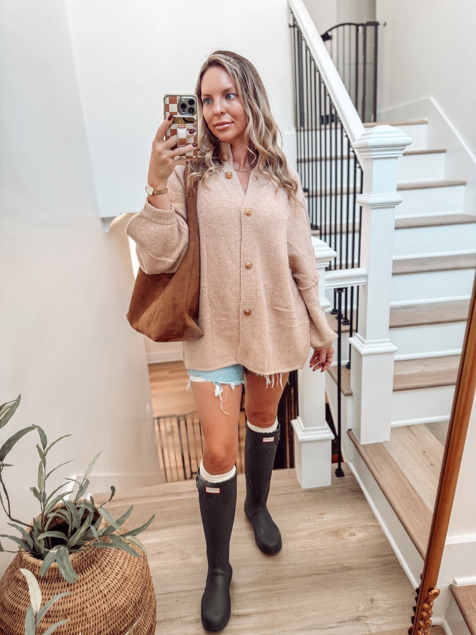 It’s giving Fall vibes 🍂

#hunterboots #hunter #falloutift #falloutfitinspo #abercrombie #amazonfinds

#LTKStyleTip #LTKSeasonal #LTKFindsUnder100