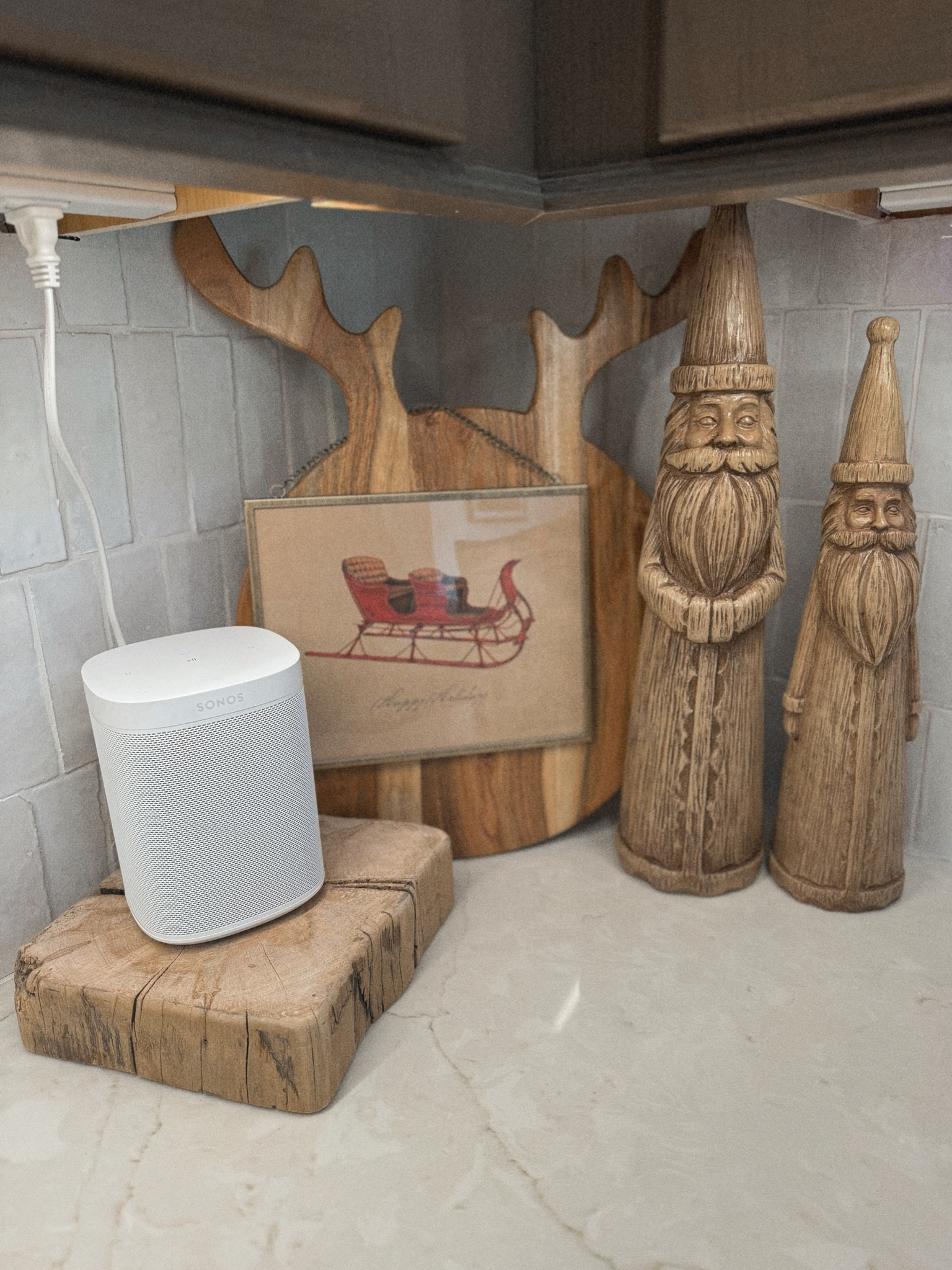 Tis the season 🎅🏼🤎✨ a lil cutie kitchen corner! Linked what I could ☺️

Home decor / Christmas / holidays / neutrals / Amazon / Sonos / Holley Gabrielle home / inspo 

#LTKFindsUnder50 #LTKHome #LTKSeasonal