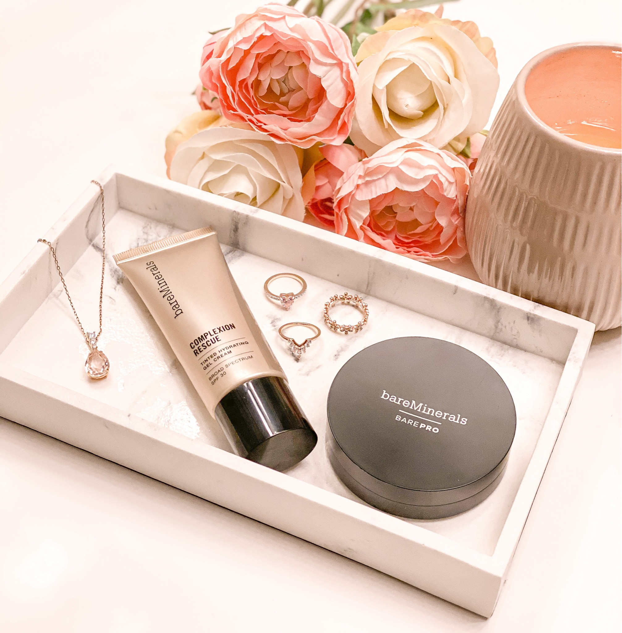 Hurry up, ongoing sales in #Bareminerals 


#Moisturizer #Tinted moisturizer
#sephora #Bare pro powder foundation #Blush #lipgloss #lipstick #lip balm #Makeup #Skincare #beauty #Home decor #Vanity #vanity decor ##Decor #pink #liquid moisturizer #foundation #beauty sale #sale alert #sale item

#LTKBeauty #LTKSaleAlert #LTKStyleTip
