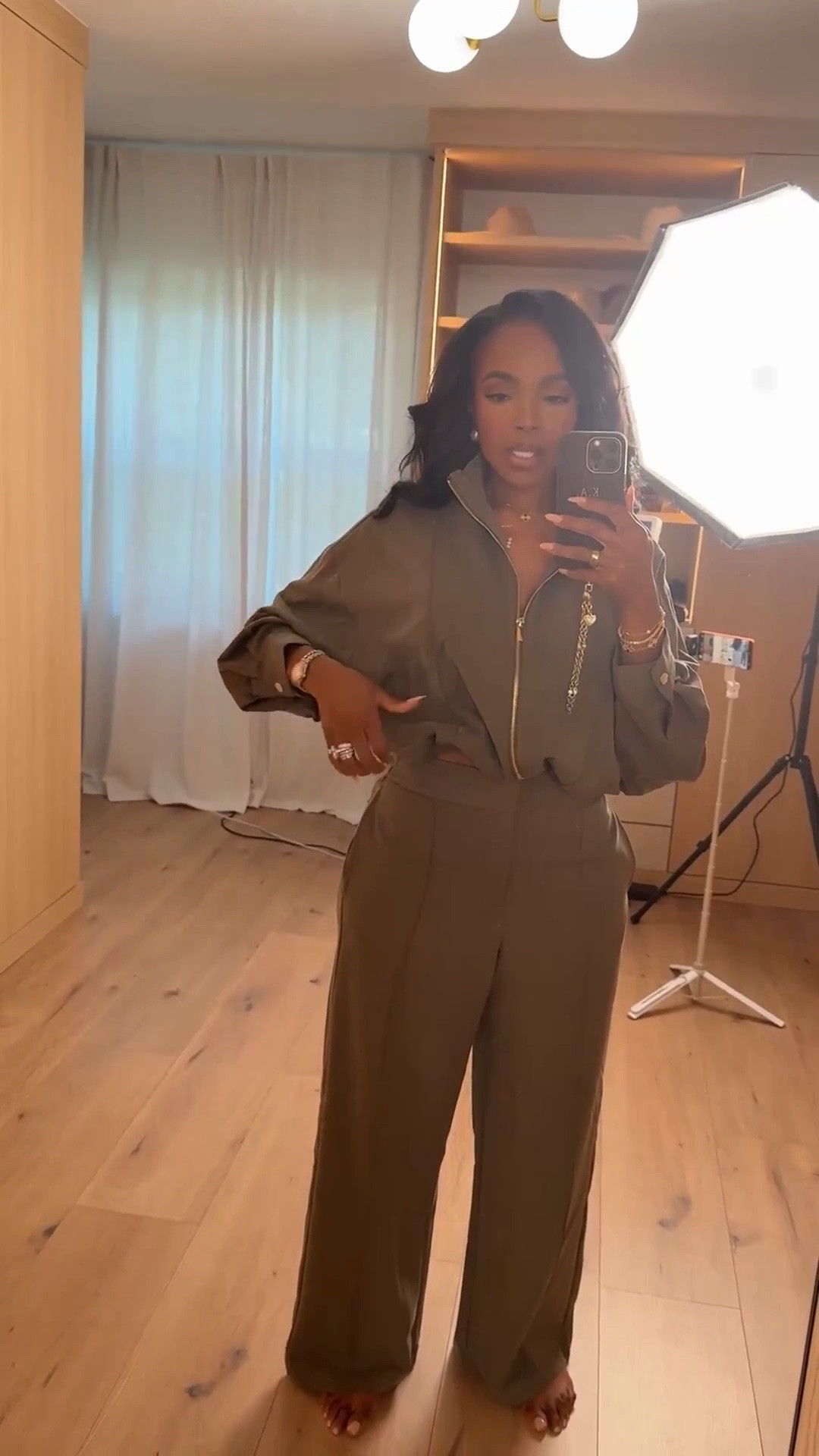 Hi Babes!

This matching set is the perfect mix of sporty and chic. The oversized zip-up jacket gives that effortless cool-girl vibe while the rich olive tone makes it feel so much more elevated than your average lounge set.

I love outfits like this because they’re comfortable enough for everyday wear but still look polished with layered jewelry, sleek hair, and a great bag. It’s giving luxury off-duty energy.

Where to wear this:
• Travel days
• Coffee runs
• School drop-offs
• Weekend errands
• Casual lunch dates

Undergarments: Nude seamless bra and seamless underwear recommended for the smoothest fit under the set (linked).

Everything is linked below!

xx Kira | IG: KirasFashionFinds

34D - 27 - 40 • Size Small or 4