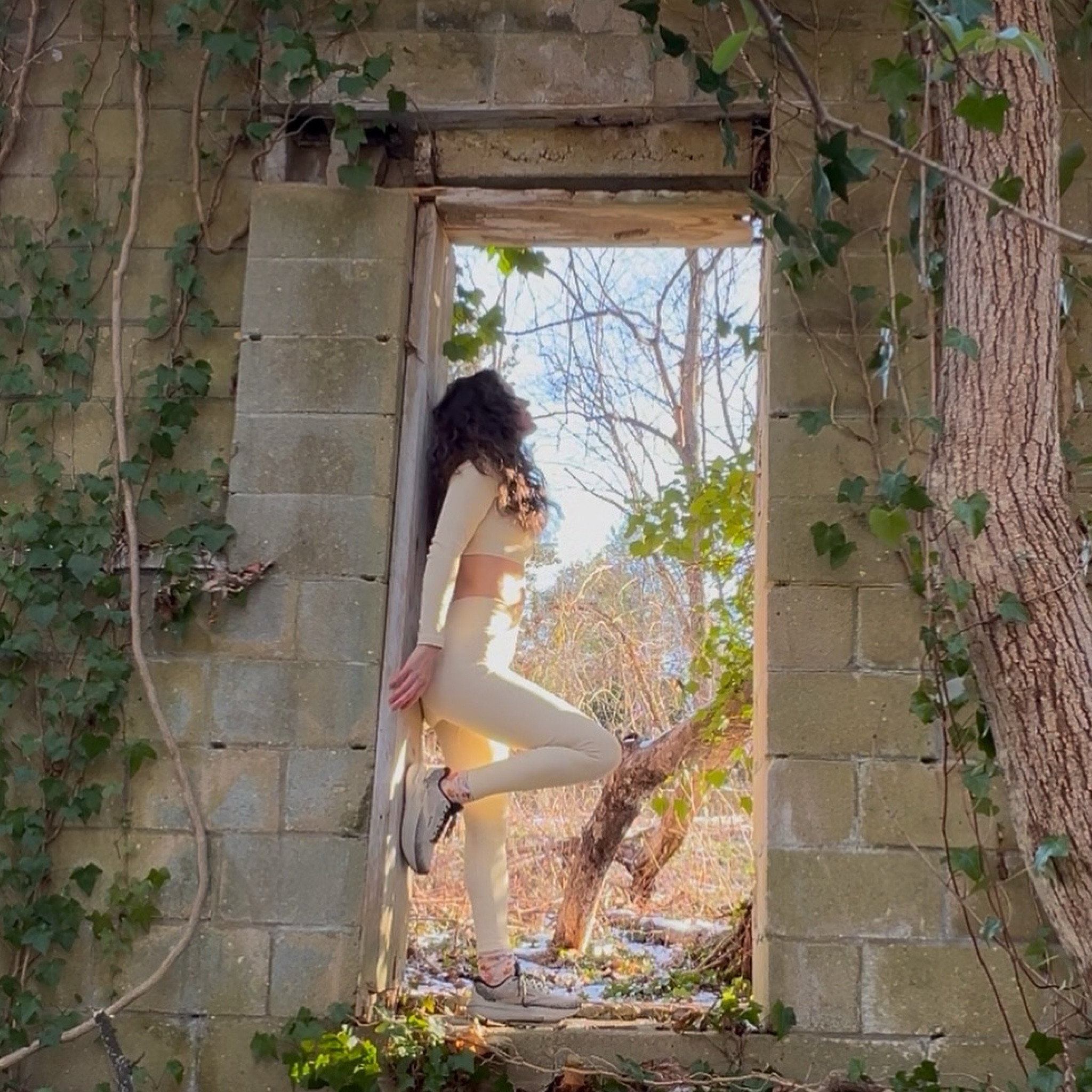 Seamless long sleeve ribbed crop top leggings activewear set from SHEIN 
Athletic wear
Athleisure wear 
Beige outfits 
Running sneakers 
Running shoes 
Workout sets
Workout clothes 
Athletic clothes 
Leggings outfit 
Butt life leggings 
Tummy control leggings 

#LTKStyleTip #LTKFitness #LTKShoeCrush