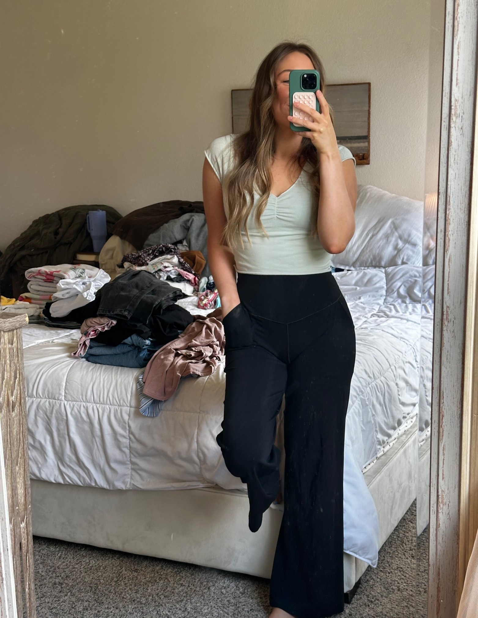 Loving these aerie trousers 