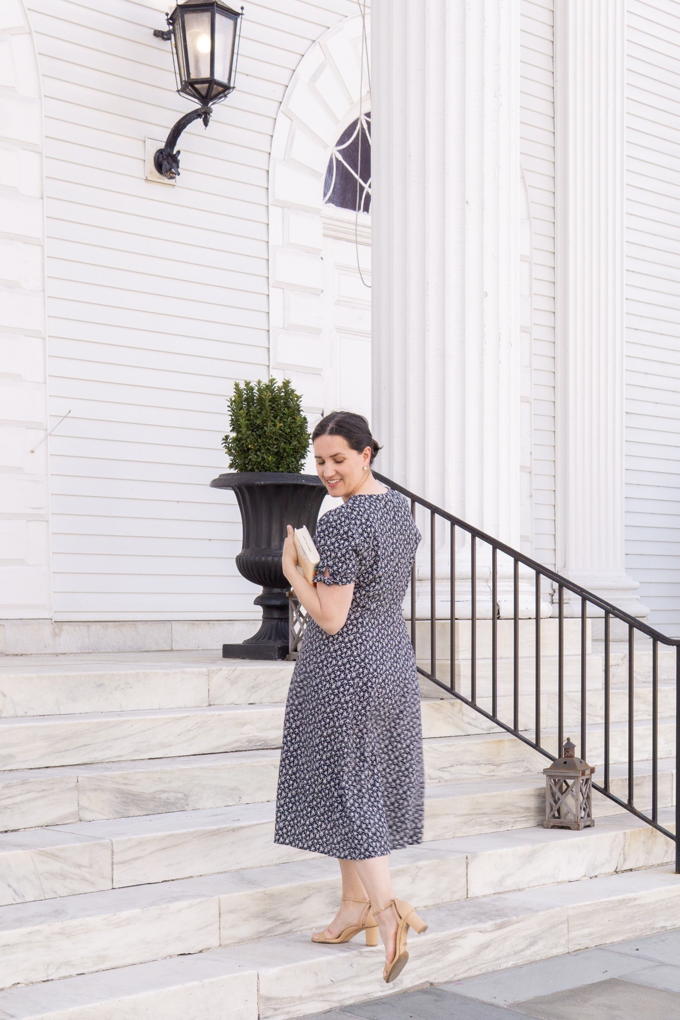 A classically French dress that is perfect for Spring. 🌸

Sézane is a favorite year-round, but there’s something about this French brand as the weather gets warmer. A je nais se quois is you will. 

#LTKMidsize #LTKShoeCrush #LTKStyleTip
