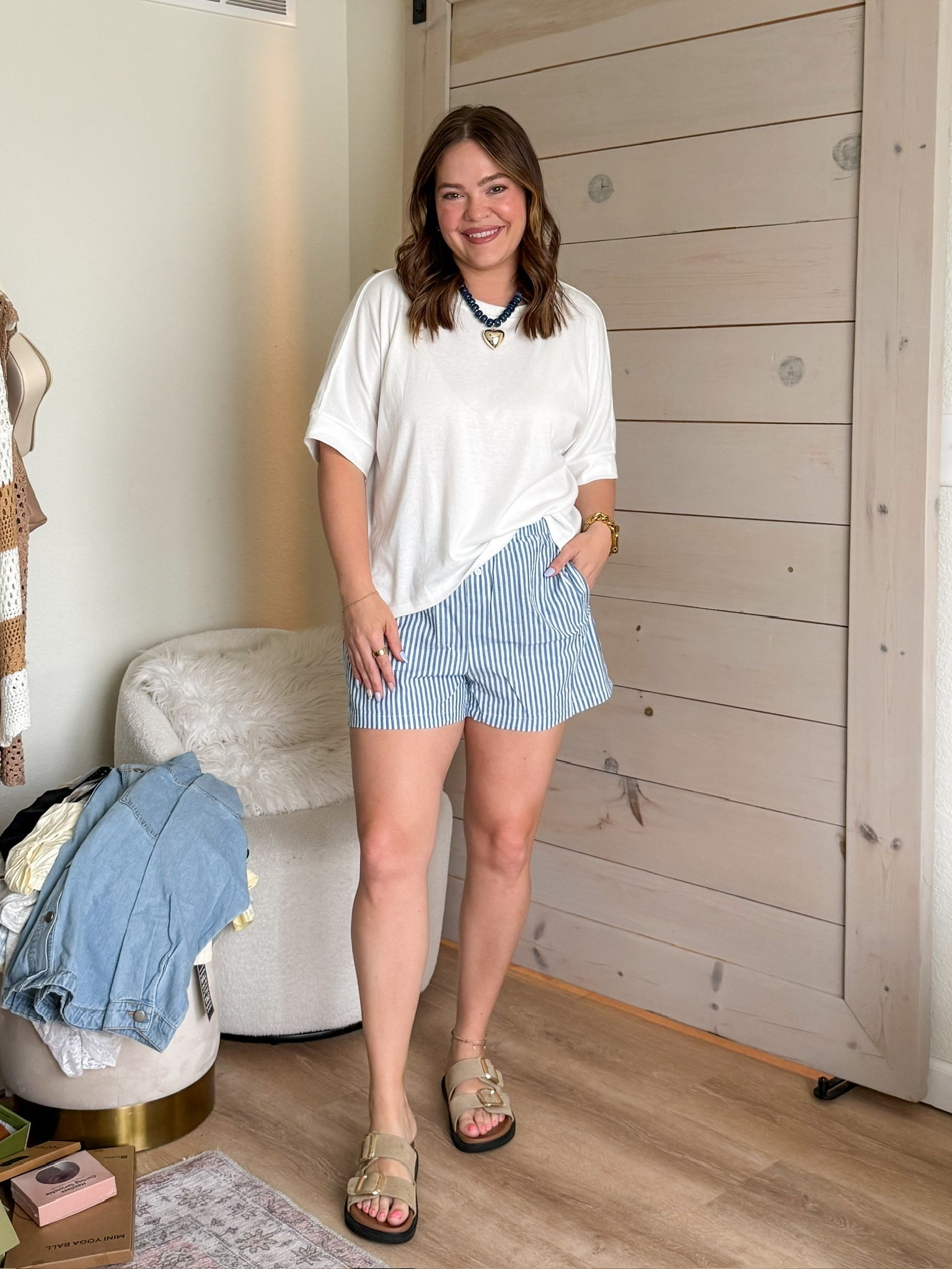Casual summer outfit, perfect for a day out #summeroutfit #momoutfit

#LTKMidsize #LTKootd #LTKSeasonal
