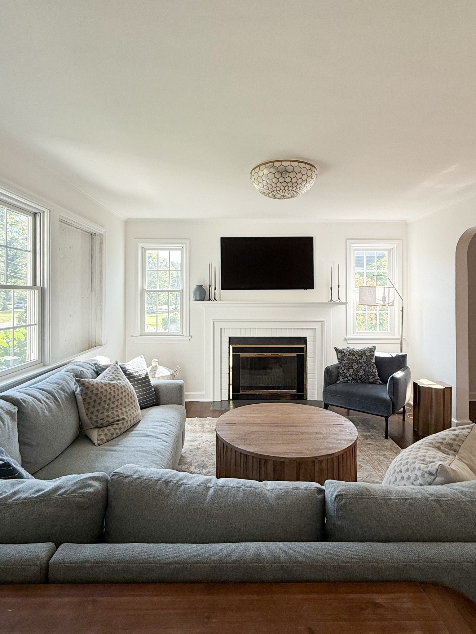 Cozy living room loading! Swill waiting on window treatments (and one actual window!) and a few accessories but I LOVE how this room looks! Lining the furniture and accessories that we chose (along with this Frame TV that’s currently on sale!!)