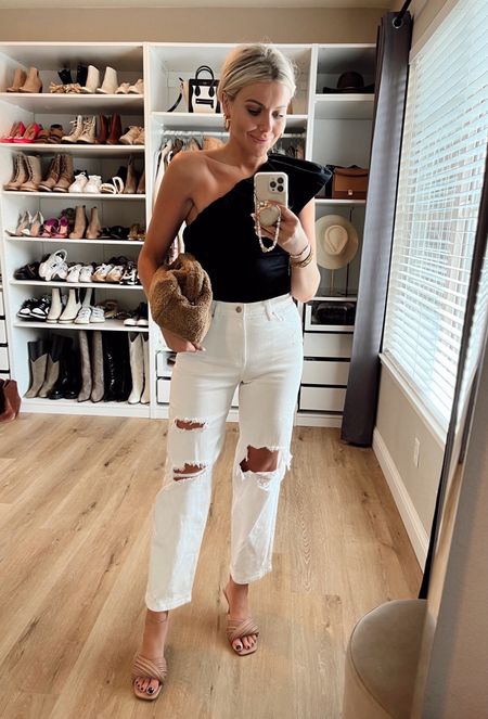 One shoulder ruffle top for summer - now on sale for under $20
Paired with white distressed denim, heels, and my teddy clutch 

summer fashion, one shoulder blouse, summer blouse, summer outfit inspo, white denim, teddy clutch




#LTKunder100 #LTKsalealert #LTKstyletip