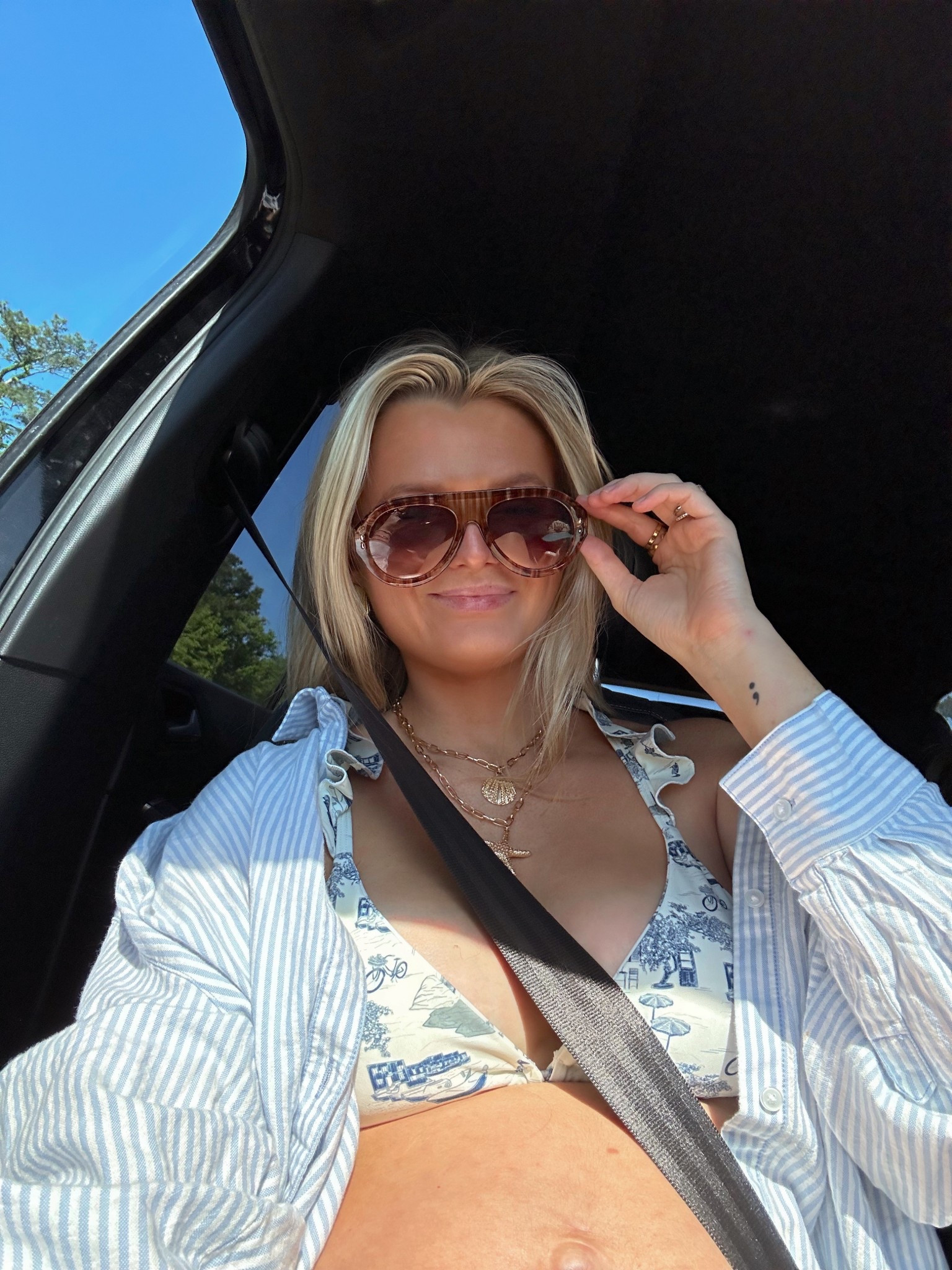 free people sunglasses $30🌞

#LTKSeasonal #LTKTravel #LTKFindsUnder50