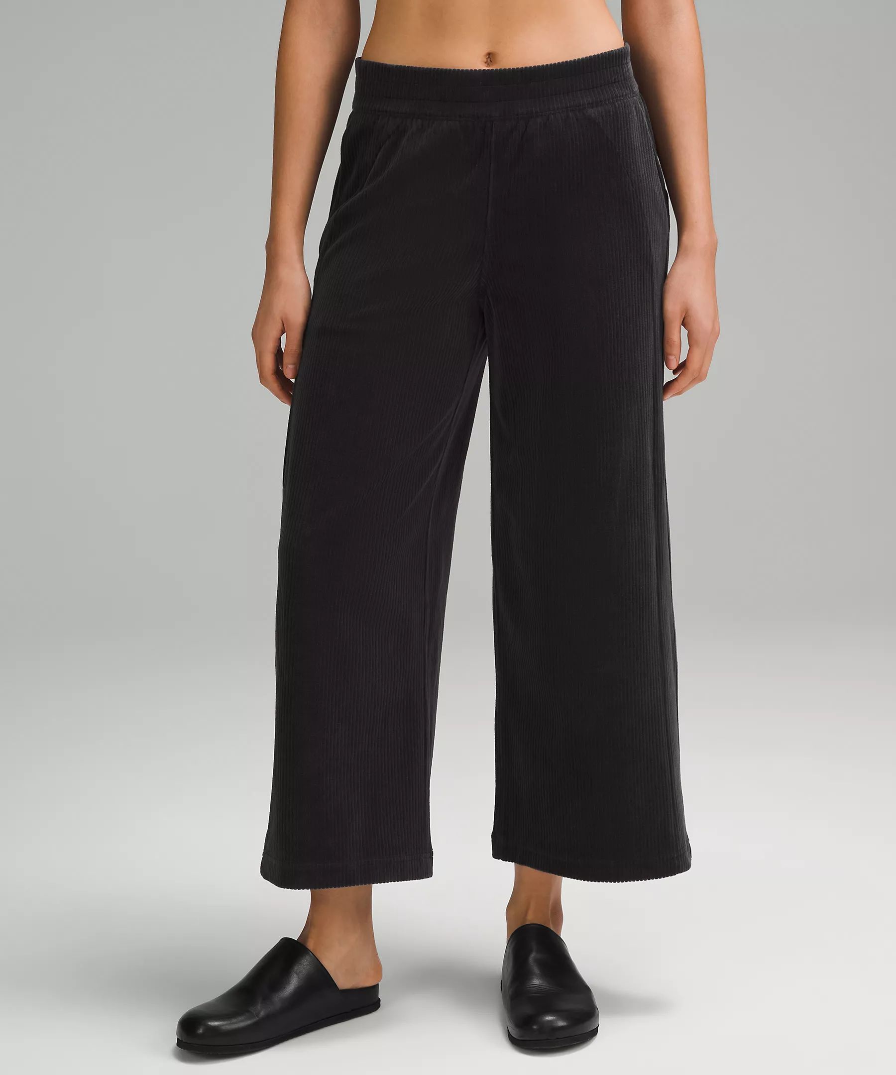 Scuba Mid-Rise Wide-Leg Crop | Lululemon (US)