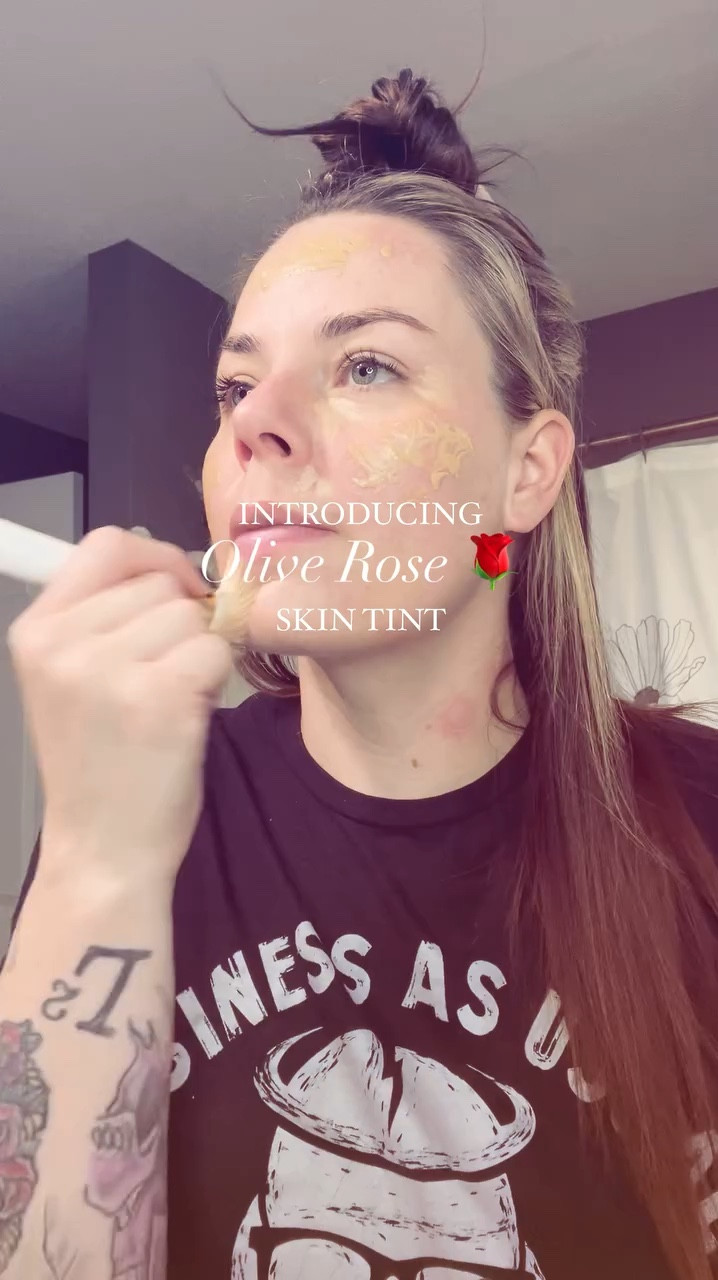 🚨 Huge Deal Alert! 🚨

Been eyeing the Olive Rose Skin Tint? 

Now’s the perfect time to grab it! 
Buy 3, get 1 FREE + enjoy FREE shipping!

This game-changing “no makeup” makeup is infused with skincare, so you can wear your skincare while wearing your makeup. It’s a total glow-up in a bottle! My absolute FAV product to date 🫒🌹

Here’s how I love to use it: 
Shade 1 for a brightening highlight, ⚡️
Shade 12 for contouring, ⚡️
Shade 3 for an all-over, flawless finish ⚡️

Hurry, this amazing offer is only available TODAY—don’t miss out on stocking up and glowing! ✨

#oliverose #sale #nomakeupmakeup #waterless #hydroxytyrosol

#LTKWorkwear #LTKBeauty #LTKStyleTip
