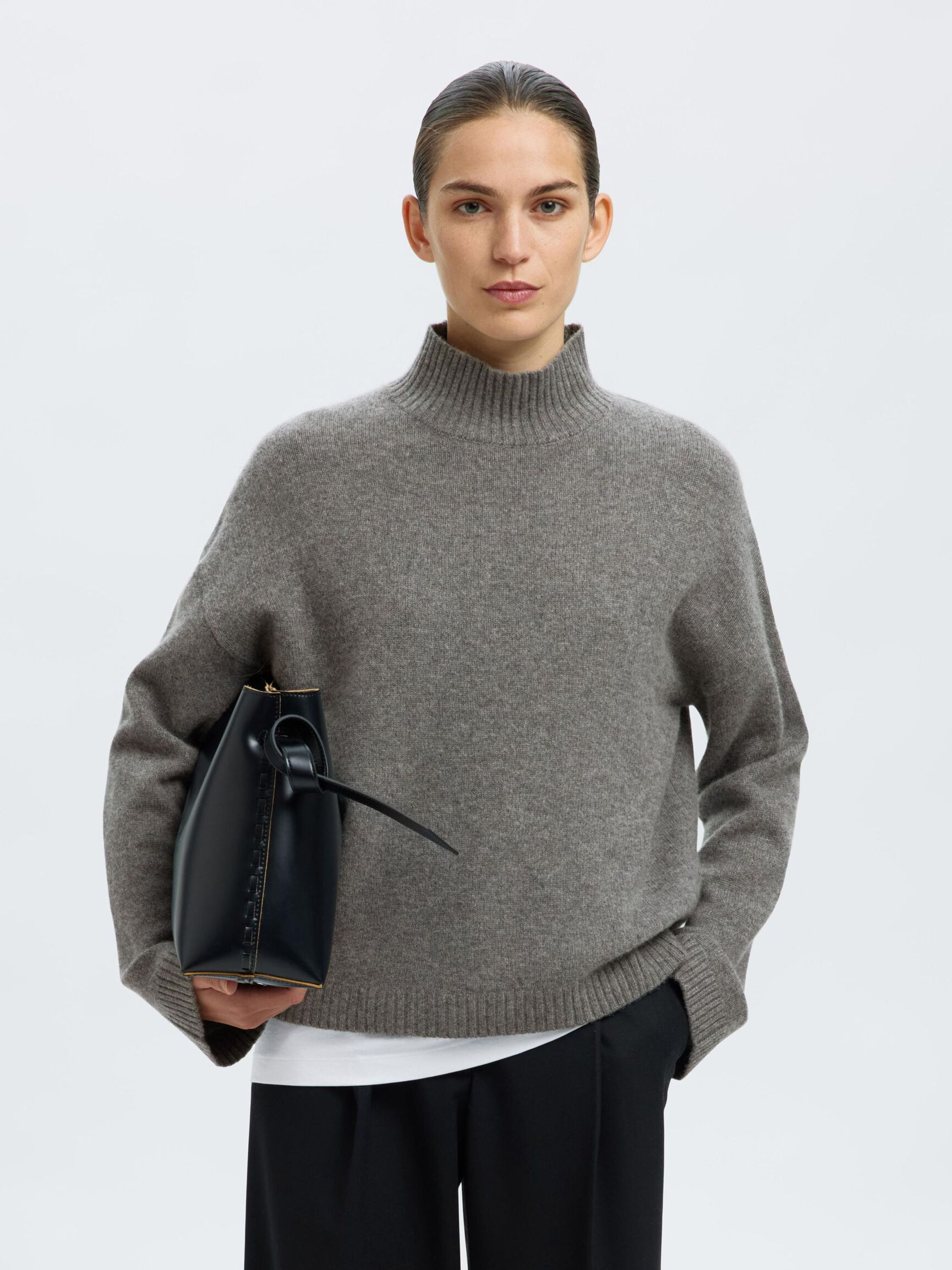 CASHMERE BLEND KNITTED JUMPER£135.00 | Selected