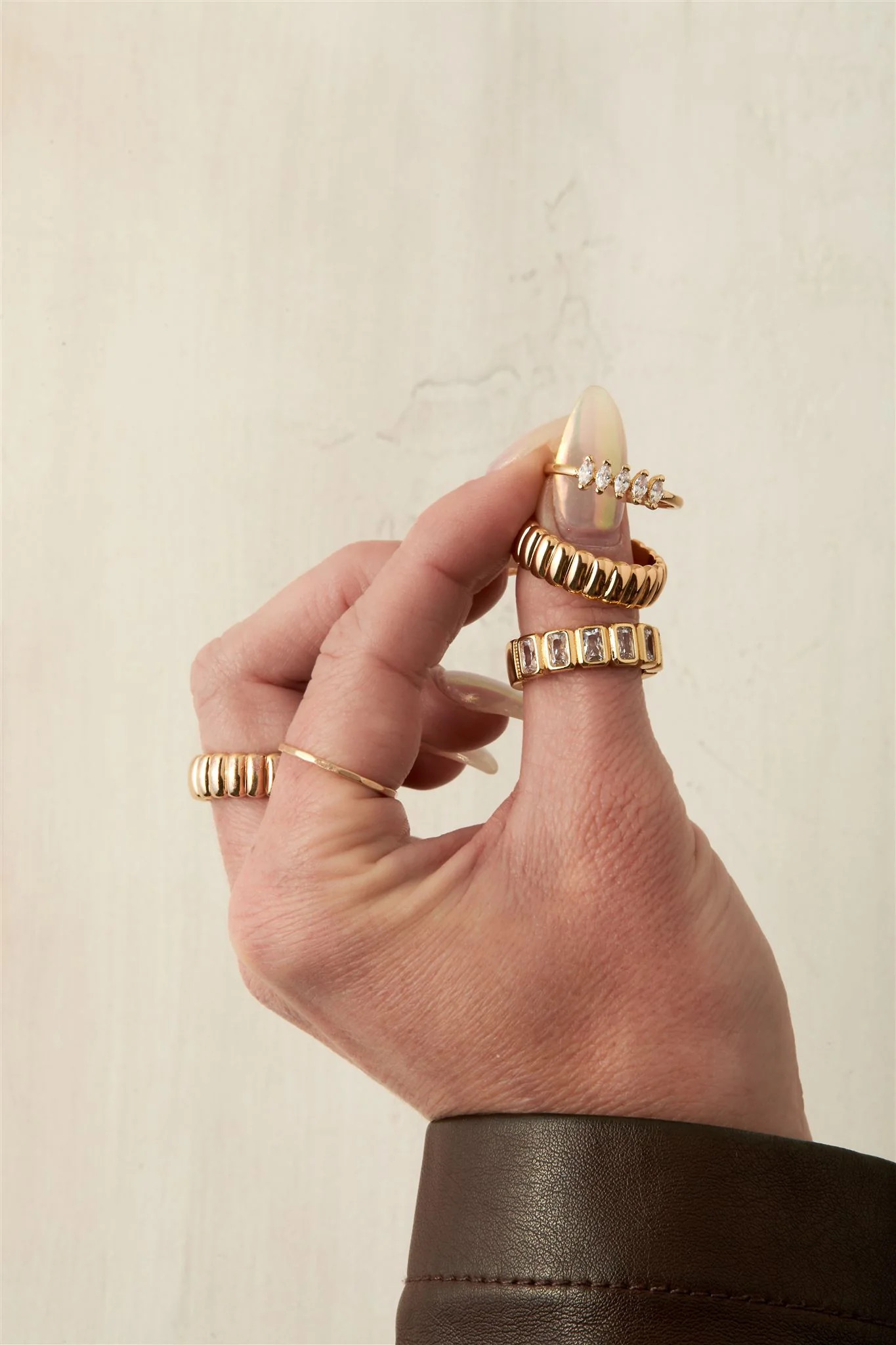 Linear Ring | Set & Stones