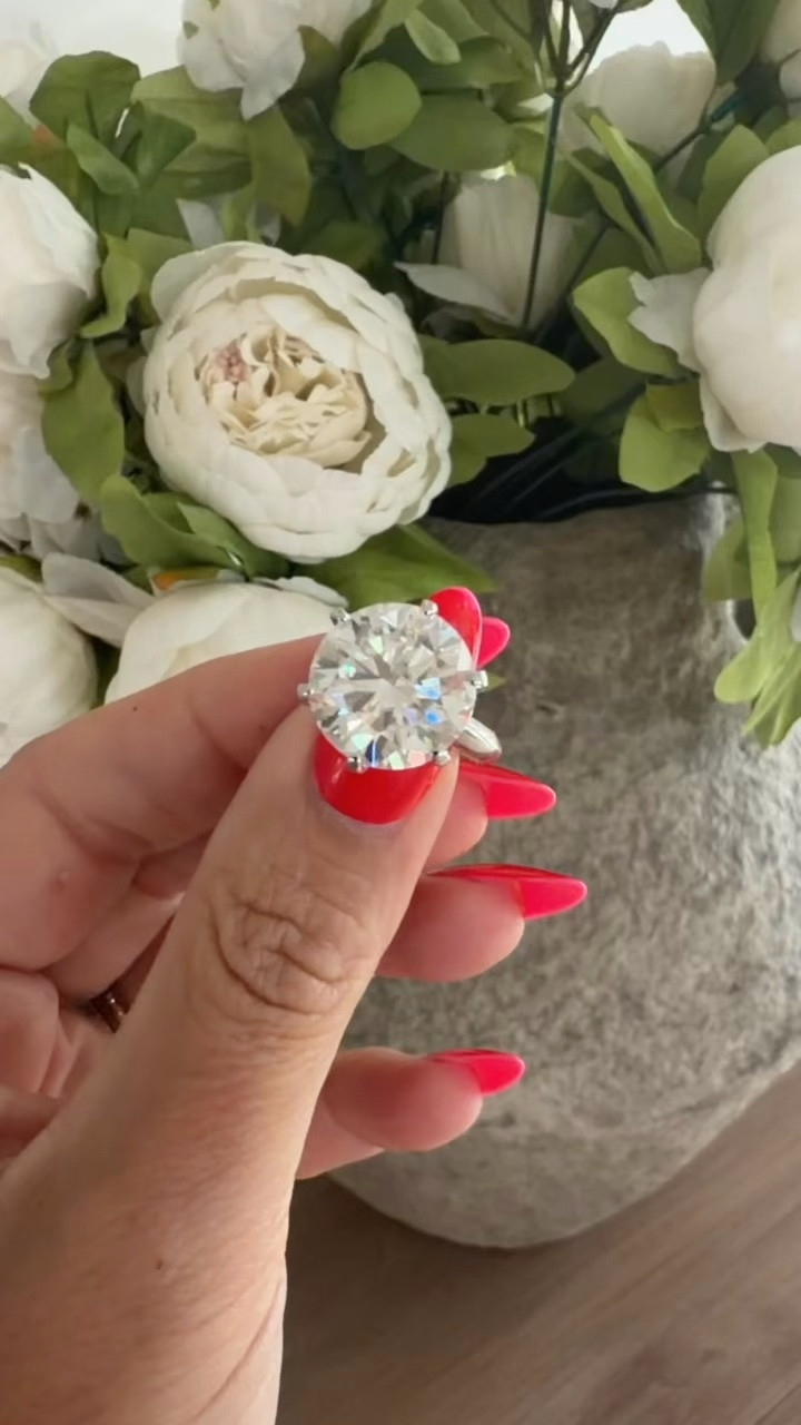 My new Moissanite wedding ring! Absolutely love it! 

#LTKmomlife #LTKOver40 #LTKgrwm