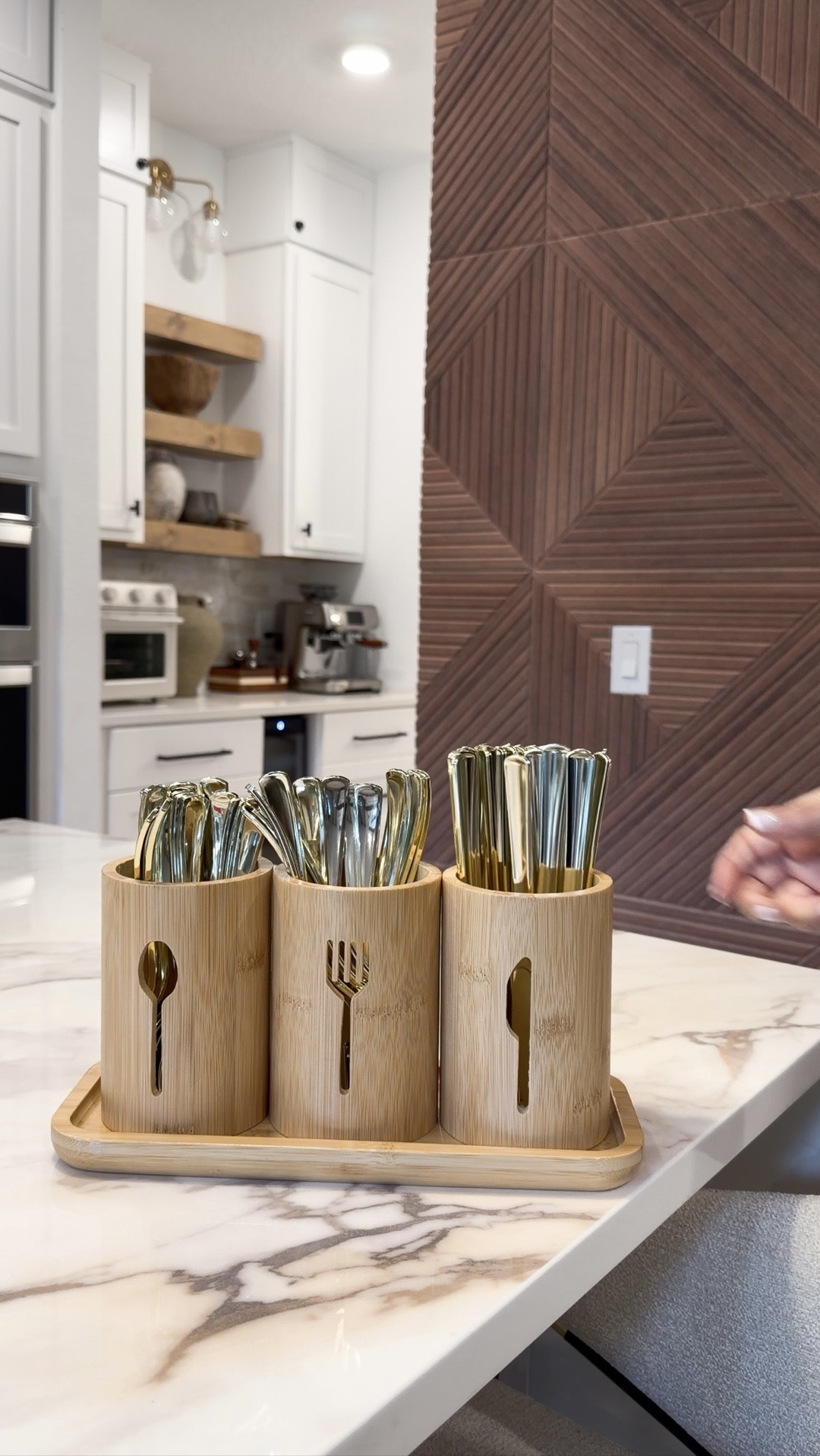 These are a must-have for hosting parties or events! 🫶😍




Dinner party
Hosting
Summer party
Outdoor event
Buffet set
Cookouts
Outdoor dining
BBQ
kitchen finds
Amazon home finds
Birthday party
Wedding
Engagement party
Family dinner