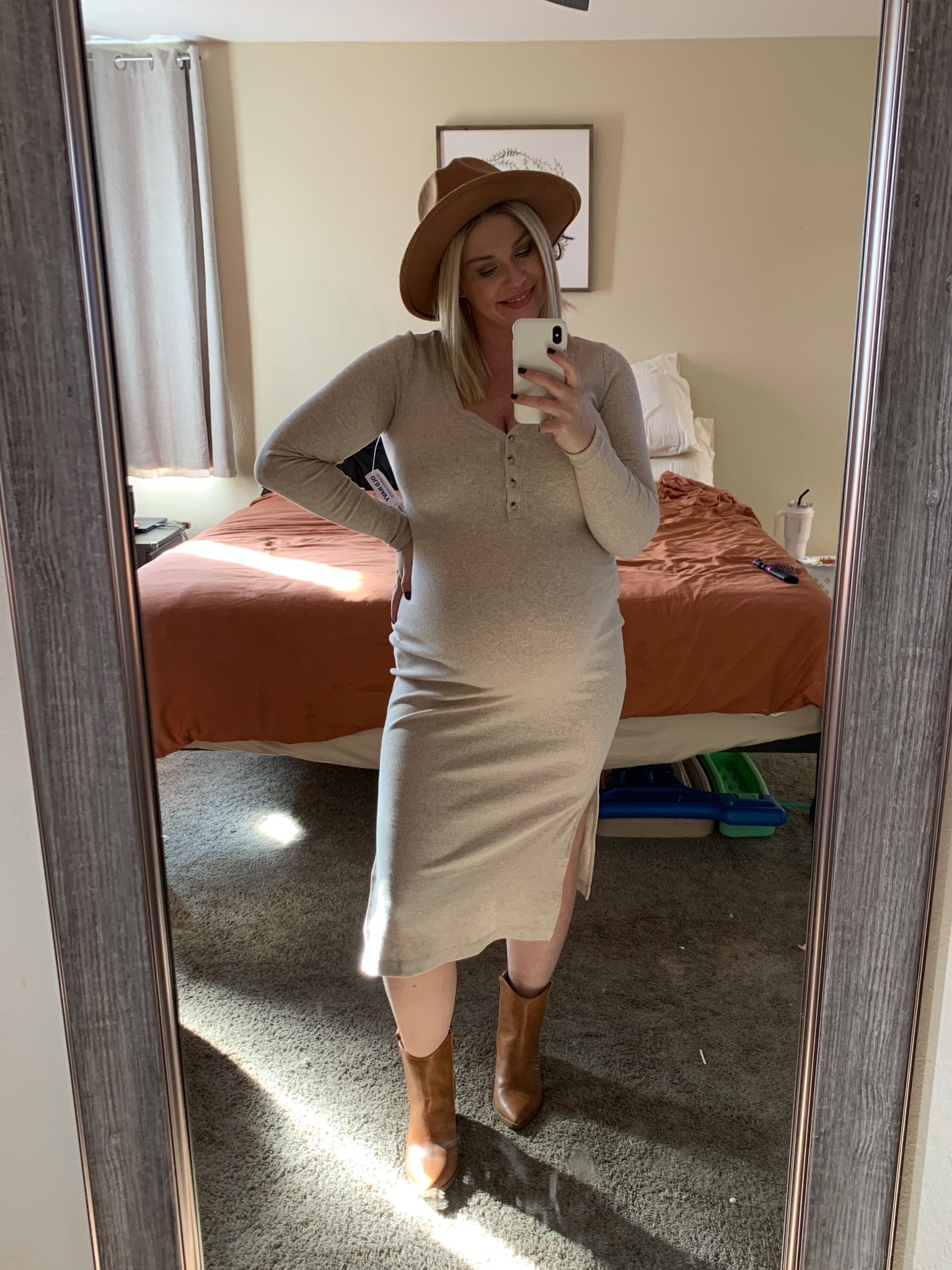 dress is 25% off right now with code BONUS 
wearing a small but could’ve sized up to a medium 
hat color-brown
#oldnavy #fallfashion #mididress 

#LTKSeasonal #LTKunder50 #LTKbump