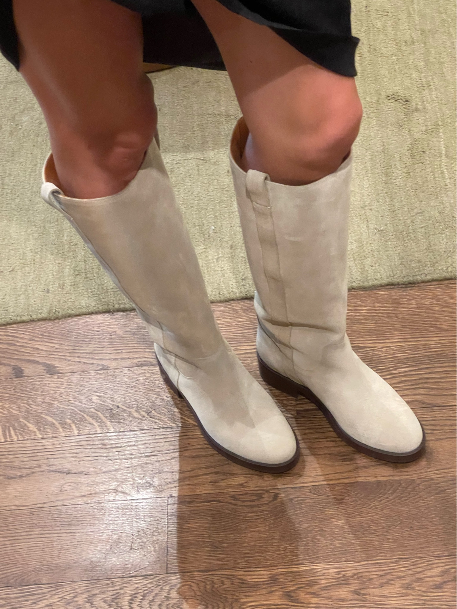 Purchased these. So good !!!!

#LTKSeasonal #LTKFallSale #LTKNYFW