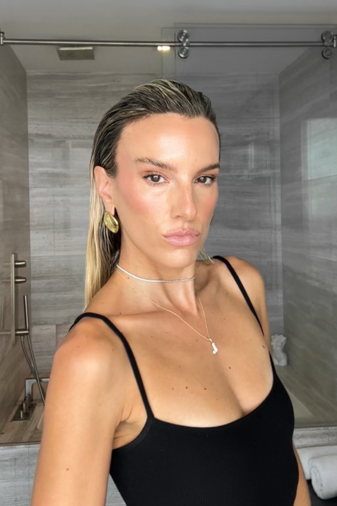 Glass skin makeup routine 

Everyday makeup, glowy skin, skincare, must have makeup products 

#LTKFindsUnder50 #LTKBeauty