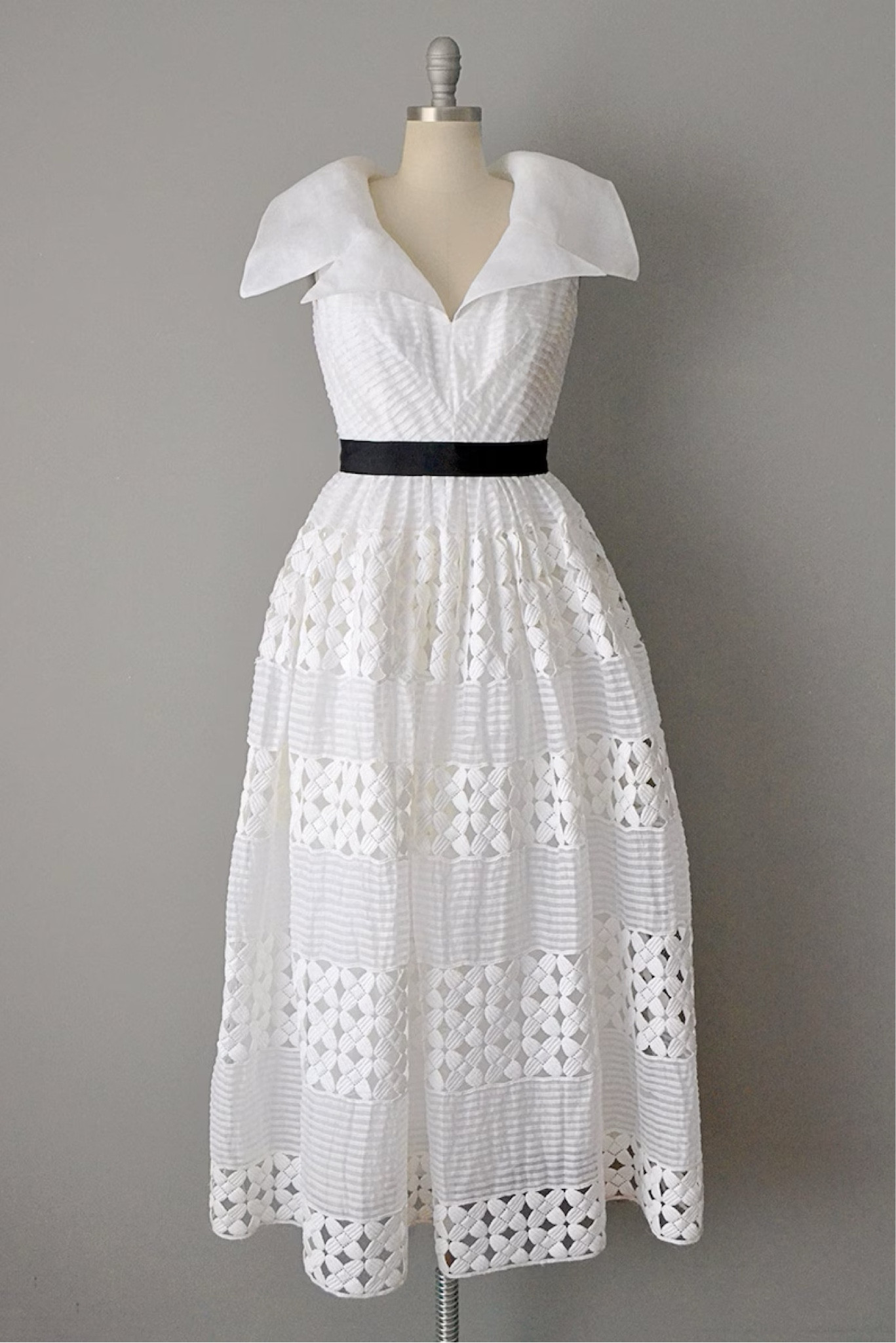 Winter whites ❄️

#LTKSeasonal #LTKstyletip #LTKwedding