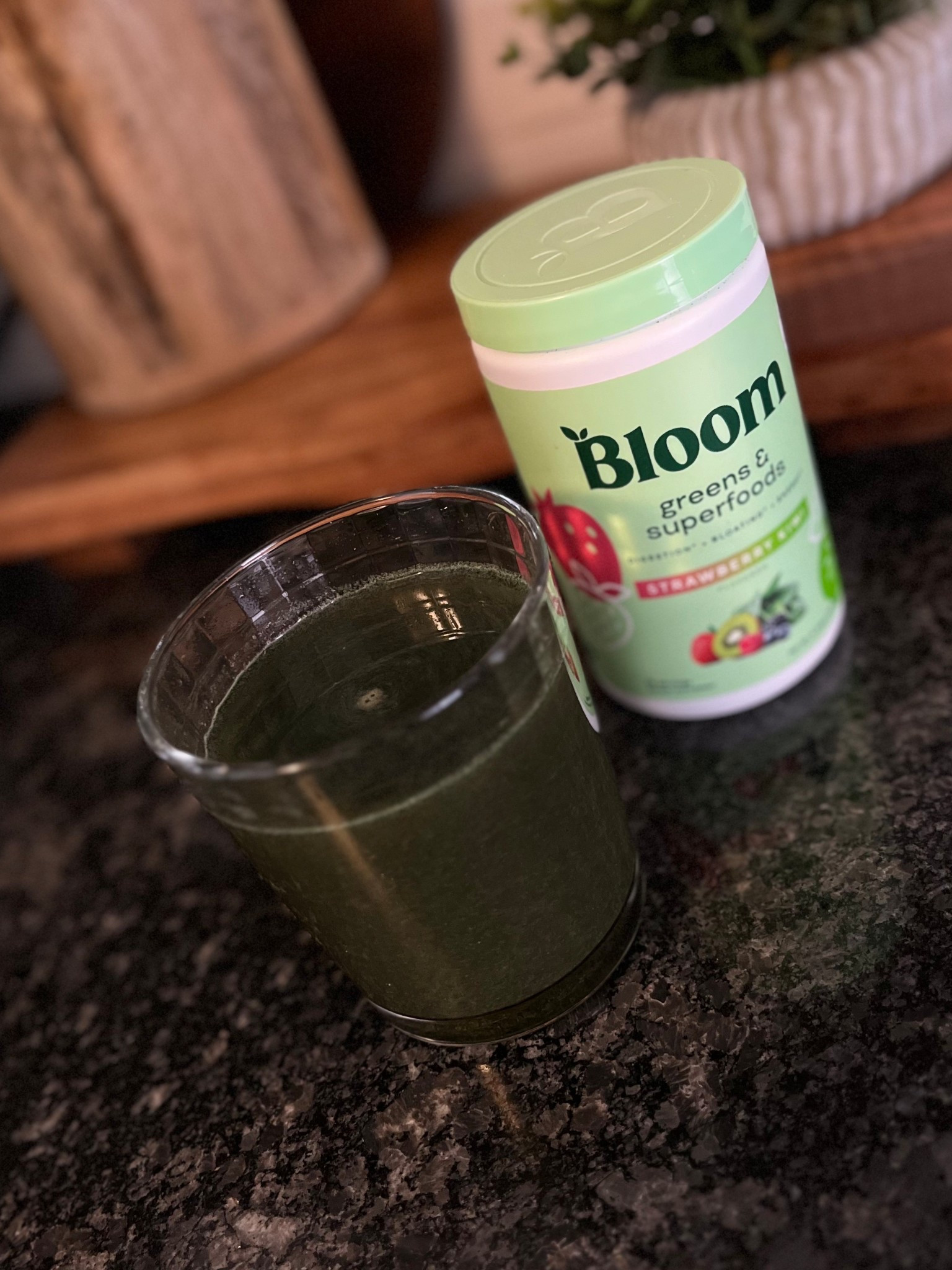 Bloom! Te aporta Energía, buena digestión y disminuye la inflamación. Tiene un rico sabor 🍓🥝🫐🍃

#LTKActive #LTKStyleTip