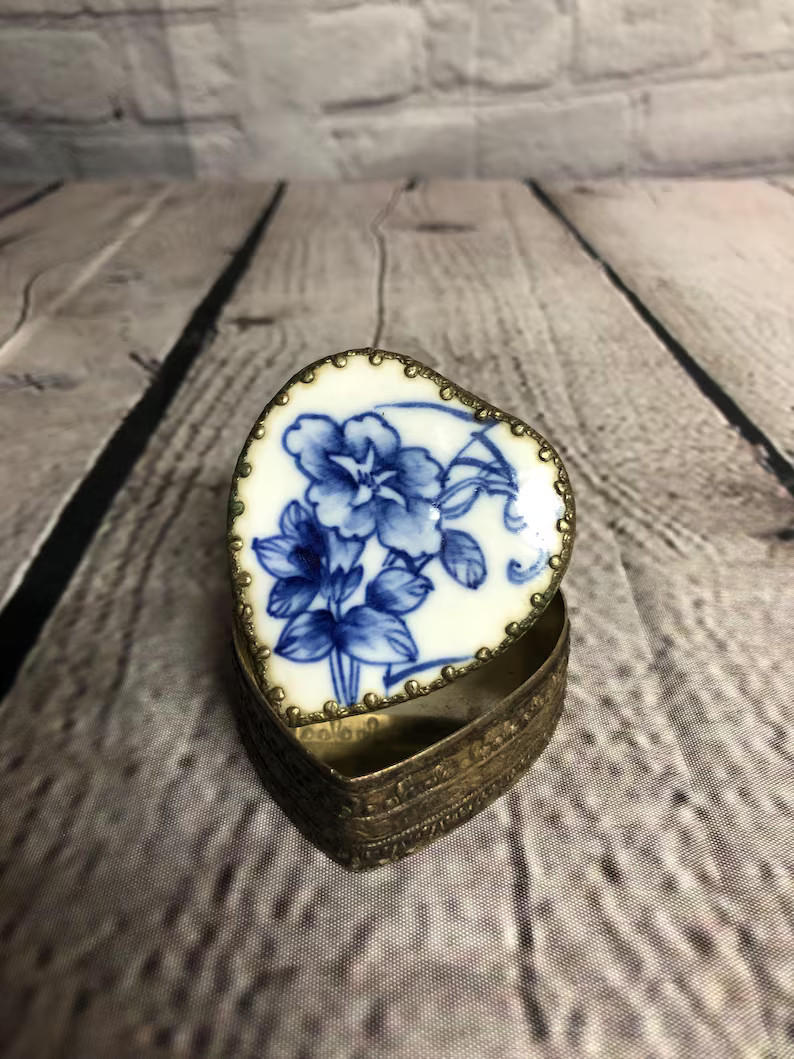 Vintage Blue/white Porcelain Silver Heart-shaped Trinket Box - Etsy | Etsy (US)