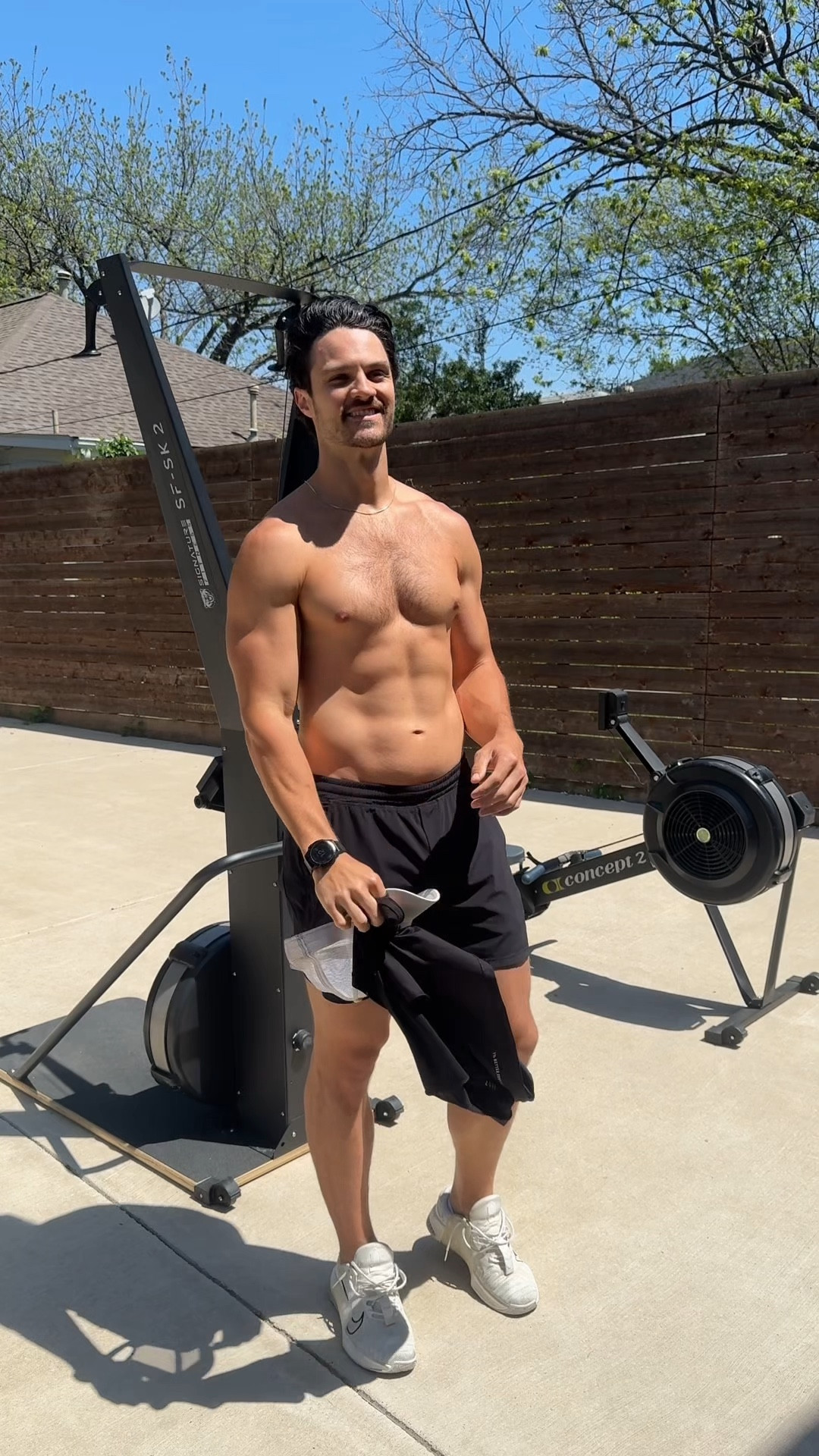 

#ad I’ve partnered with Target and David Protein to share the real “family secret” behind our arm genetics 👀💪

28g of protein, 150 calories, 0g sugar. David Bars make it easy to stay on track for the New Year
Available now at @Target and linked in my @shop.ltk!

@Target @davidprotein #TargetPartner #Target #davidprotein #davidproteinbars @shop.ltk

#LTKfitnessgoals #LTKActive #LTKMens