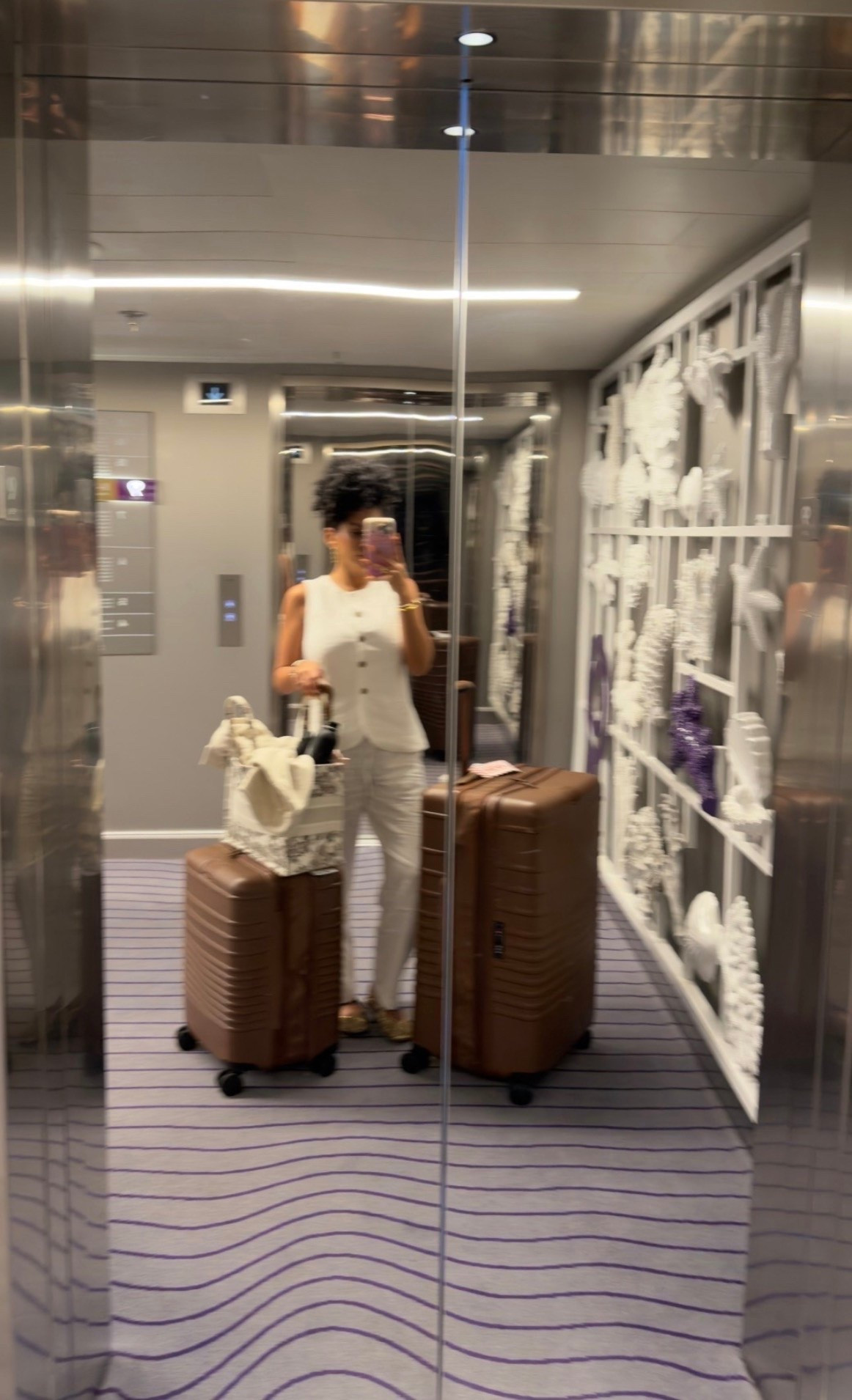 airport outfit 🤝 making travel days feel a little more chic ✈️🤍 comfortable enough for the flight, polished enough for wherever I’m headed next

#travelstyle #airportoutfit #travelday #vacationoutfit #resortstyle #neutralfashion #travelessentials #airportlook #effortlessstyle #summertravelwear

#LTKdayinmylife #LTKootd #LTKTravel