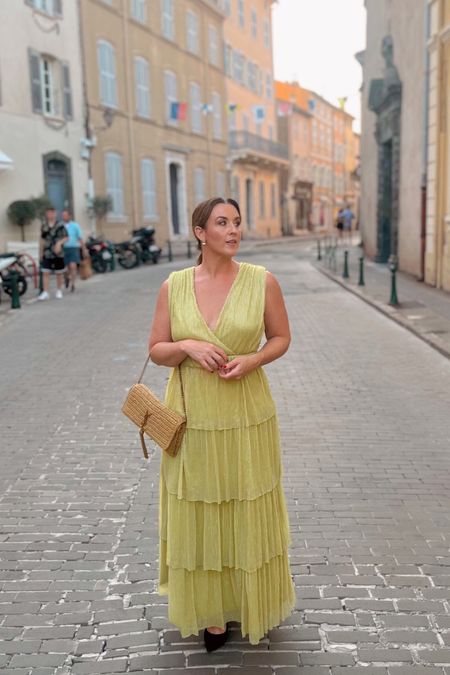 S T Y L E // summer evenings in St. Tropez

#letsdressup #sttropez #ltkunder150 #ltkeurope #europeansummer #summervibes #whattowearinfrance #outfitideas #ltkblogger #styleover30 #size8fashion #dametraveler #travellife #southoffrance #otherstories #holidayfashion #vacationoutfits #vacationstyle

green vacation dress, green wedding guest dress, what to wear in france, france summer outfits, european summer outfit ideas, size 8 style ideas

#LTKeurope #LTKunder100 #LTKSeasonal