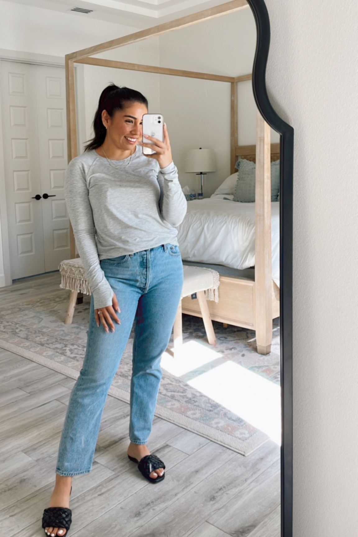 Saturday basics! Found the perfect basic long sleeve from Aerie and it’s 25% off! 🖤

#LTKunder50 #LTKfit #LTKsalealert