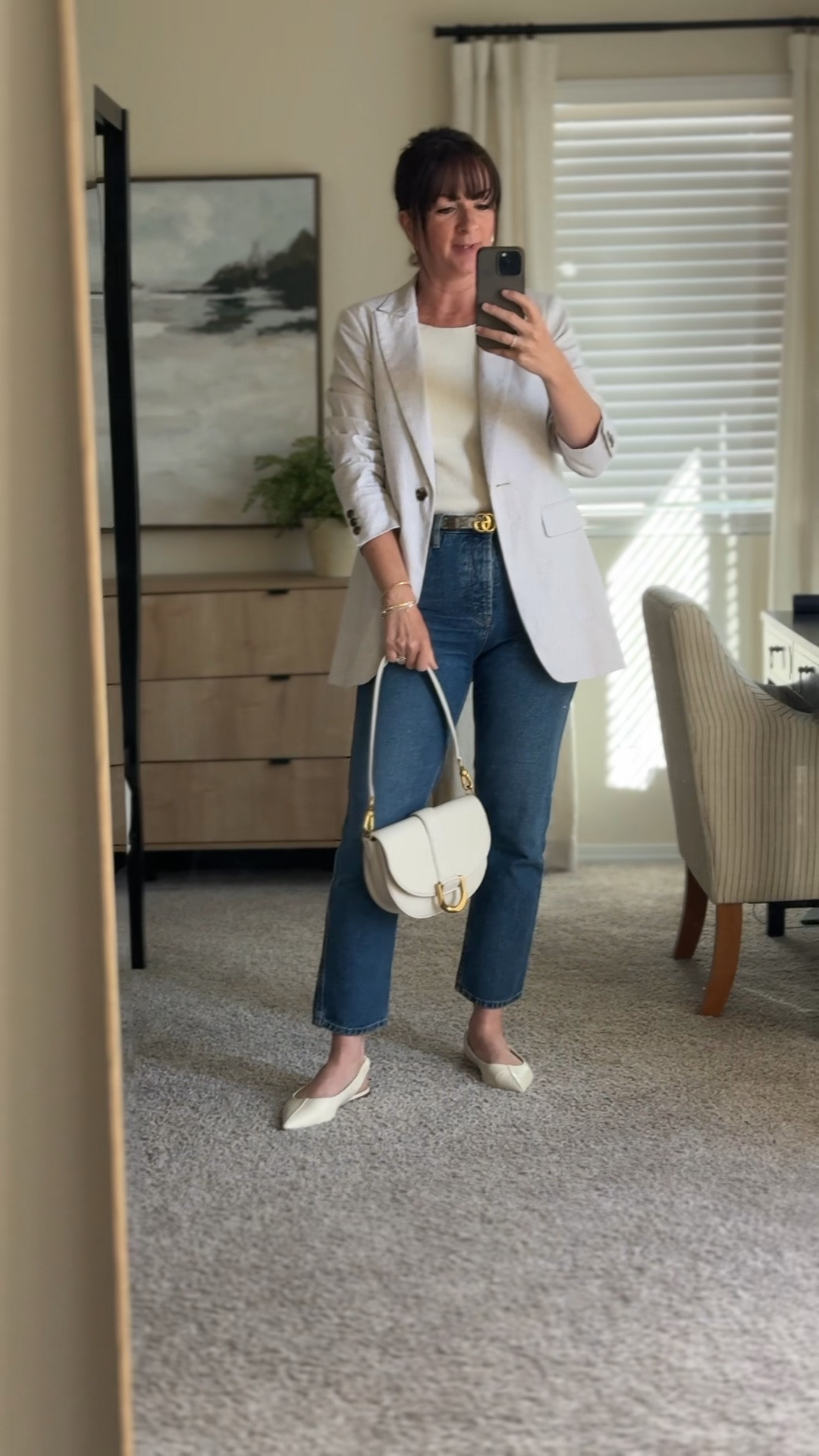 Don’t let anyone tell you what you can and can’t wear based on what’s in style or out. According to “them” logos are out. But I happen to the love both the pattern and logo of my Gucci belt so I’m wearing it anyway! ☺️ #youdoyou


#LTKVideo #LTKOver40 #LTKStyleTip