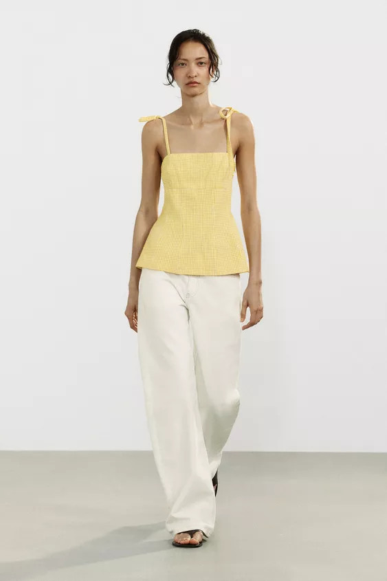 An enhanced experience.Check it out in the app. | Zara US