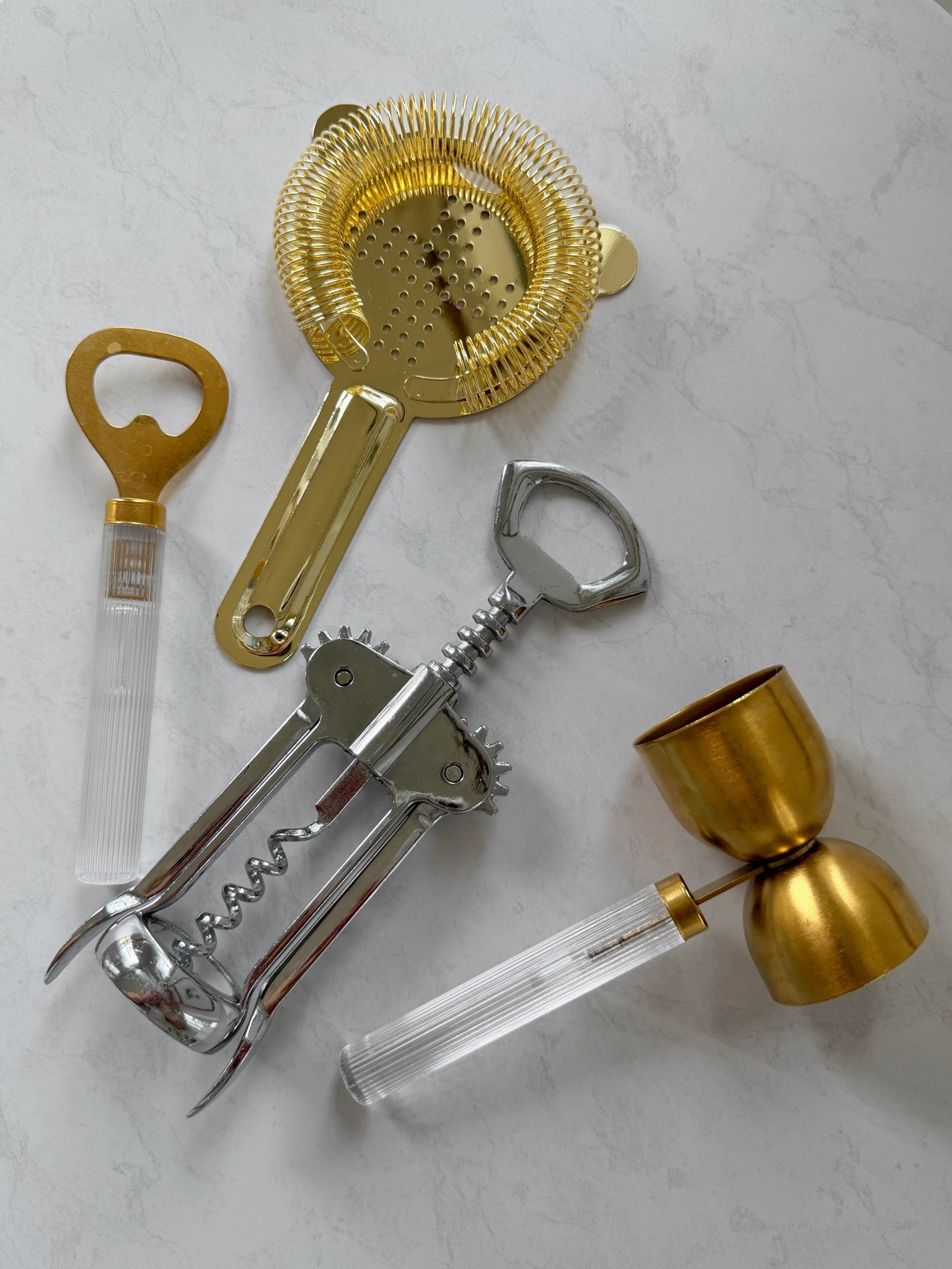 Stock the bar with me using organizer found on Amazon!!

#barcart #homedecor #homeorganization #shaker #amazonfinds

#LTKHome