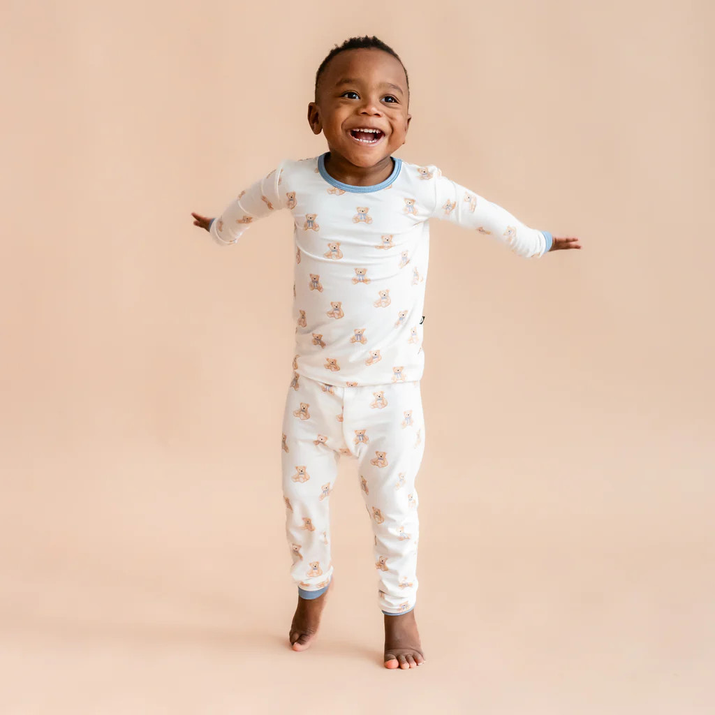 Long Sleeve Pajamas in Teddy Bear | Kyte Baby