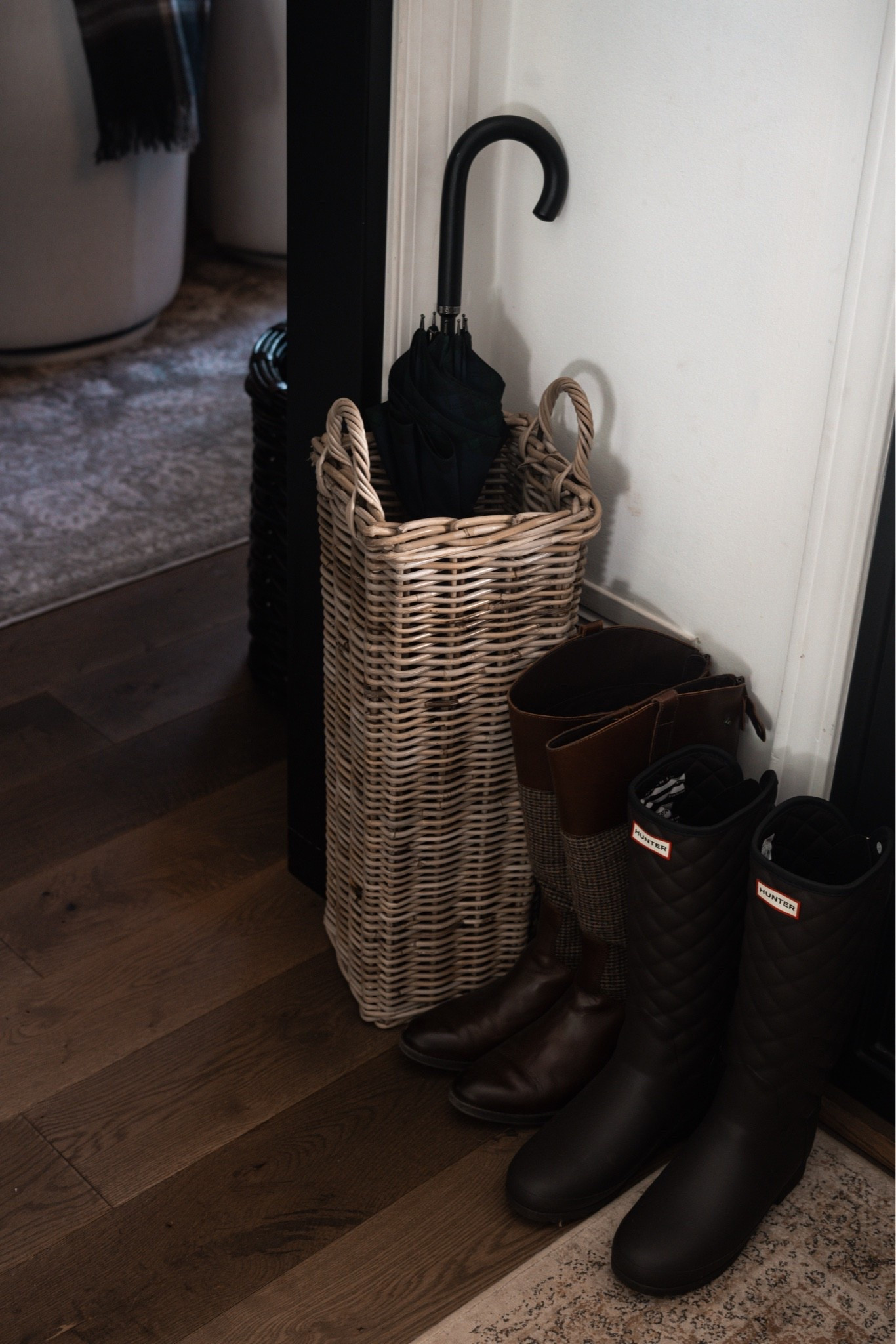 We found some amazing home decor pieces this year for Fall. The best part is that they’re not only good for the “ber” months but also year round!

The House of Valentina, modern heritage, modern cottage, home decor

#LTKHome #LTKSeasonal #LTKdayinmylife