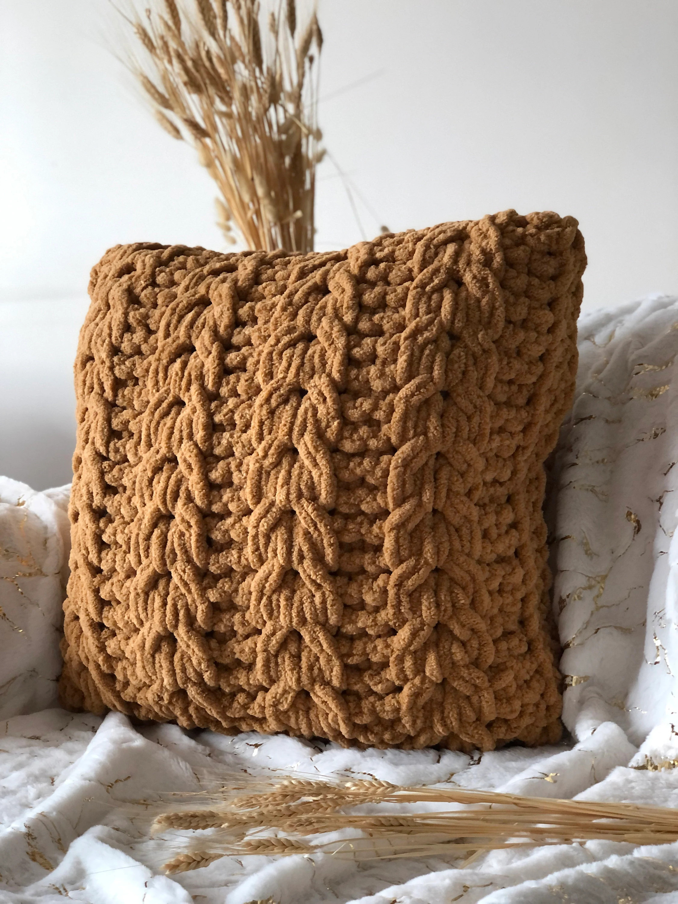 Camel Hand Knit Pillow Cover, Chunky Hand Knit Pillow Cover, Cable Knit Pillow Case, Home Decorative, Knitted Throw Pillow | Etsy (Global)