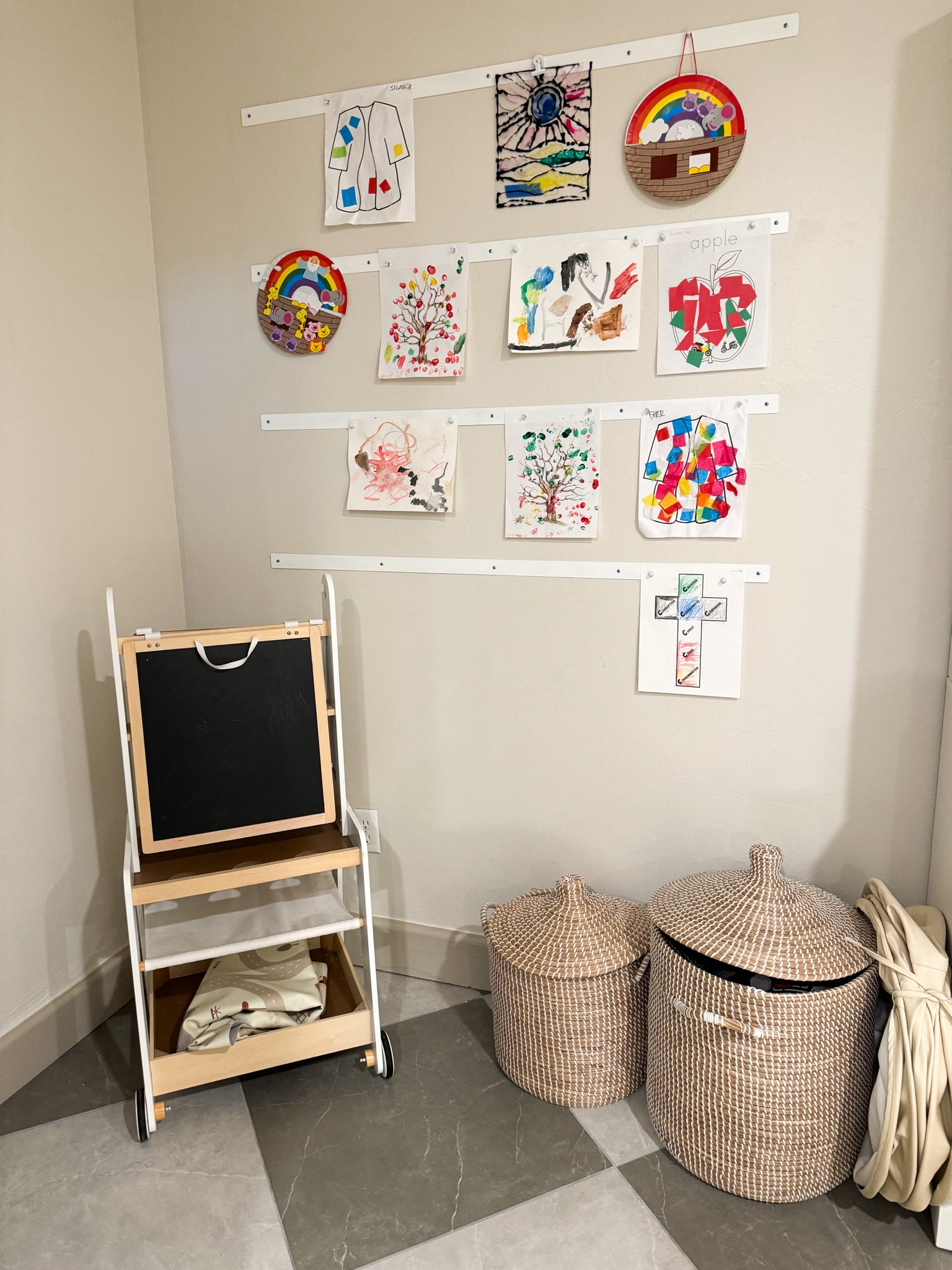 Homeschool room, art display, playroom!


#LTKFindsUnder50 #LTKBacktoSchool #LTKHome
