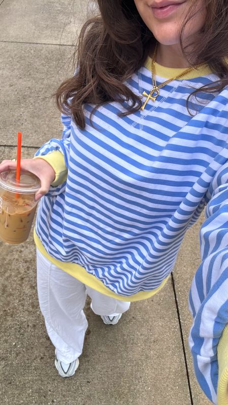 Striped top / M
Linen pants / M