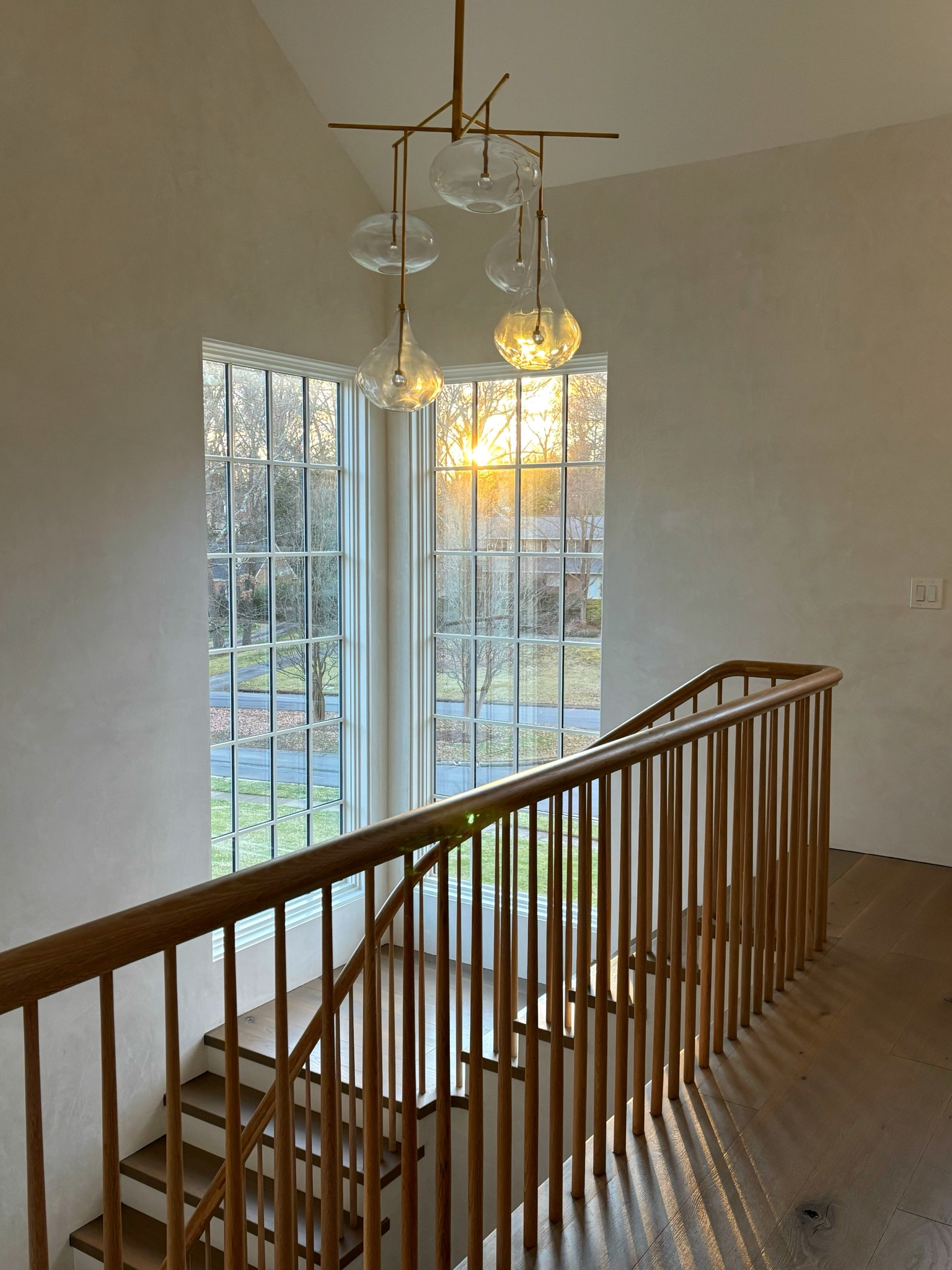 Chandelier light in winter light

#LTKHome #LTKStyleTip