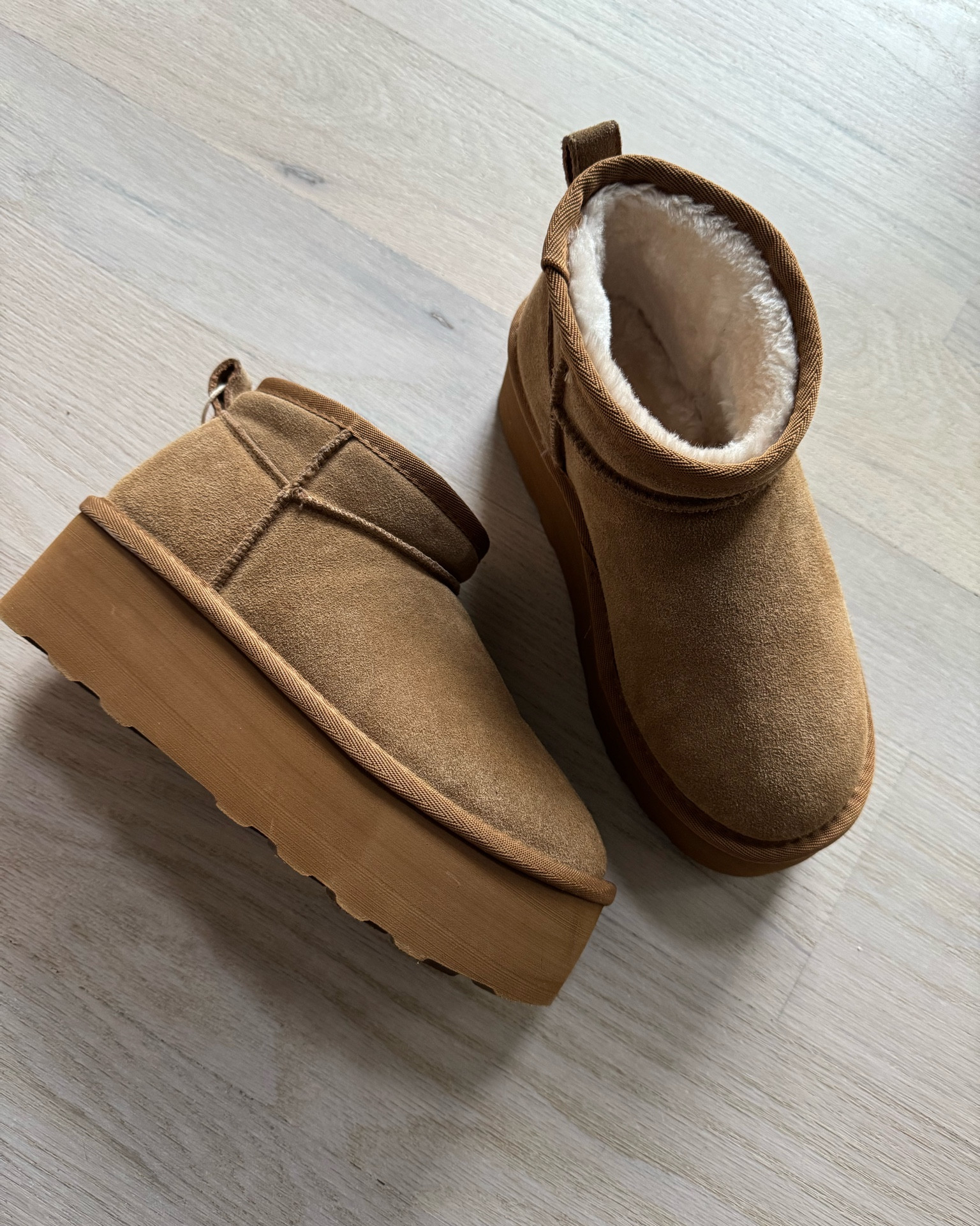 I’m telling you the Amazon ugg boots are better than the real Ugg boots. 

Amazon finds 


#LTKGiftGuide #LTKFindsUnder100 #LTKFindsUnder50