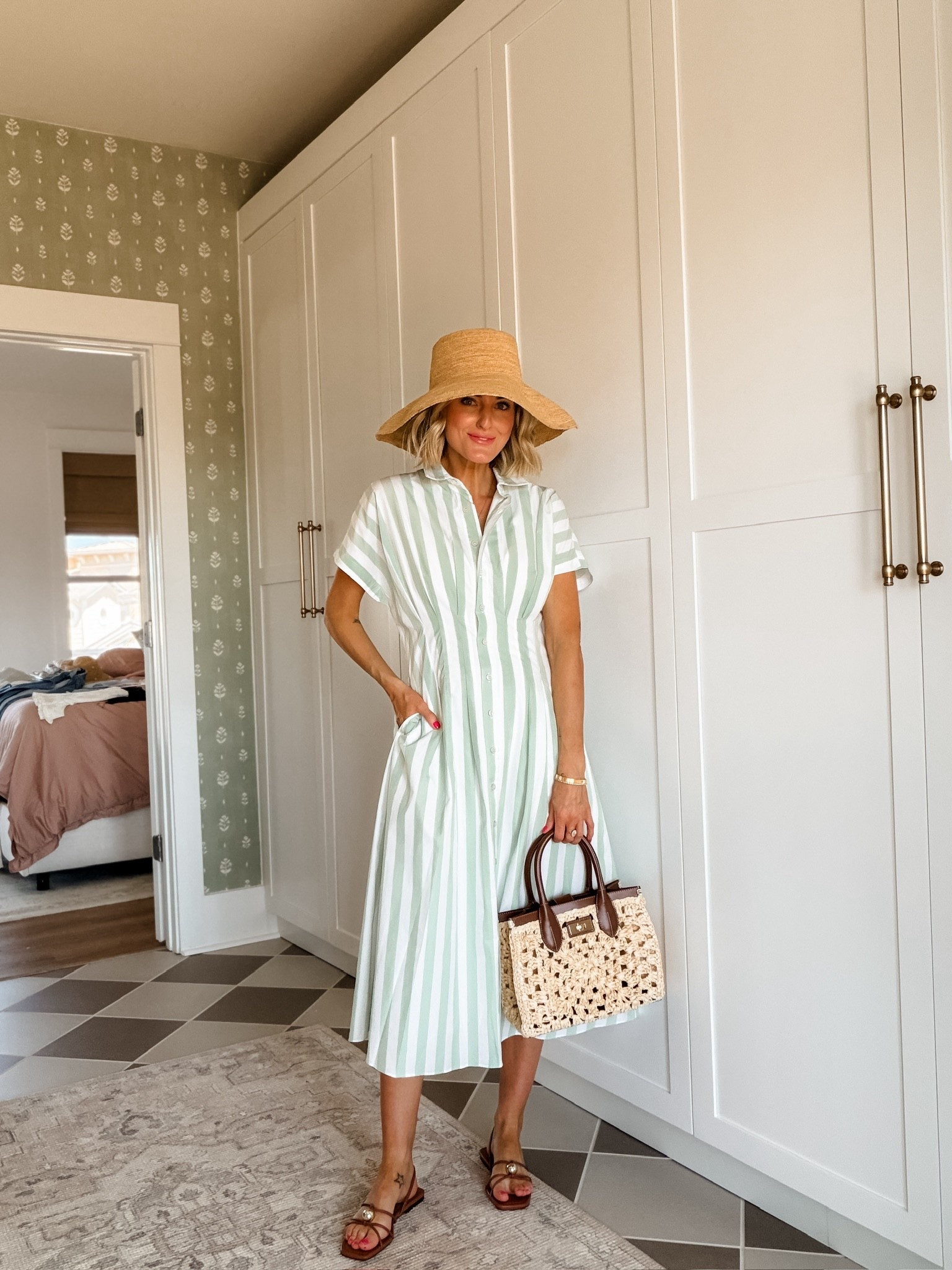 This green and white striped midi would be a great option for the Master’s! I love how it cinched in at the waist - super flattering! Wearing size 0!

Loverly Grey, Ann Taylor, spring looks, spring outfit, masters outfit inspired, green dress, spring dress 

#LTKSeasonal