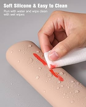 FERYES Large Travel Makeup Brush Holder, Magnetic Anti-fall Out Silicon Portable Cosmetic Face Br... | Amazon (US)