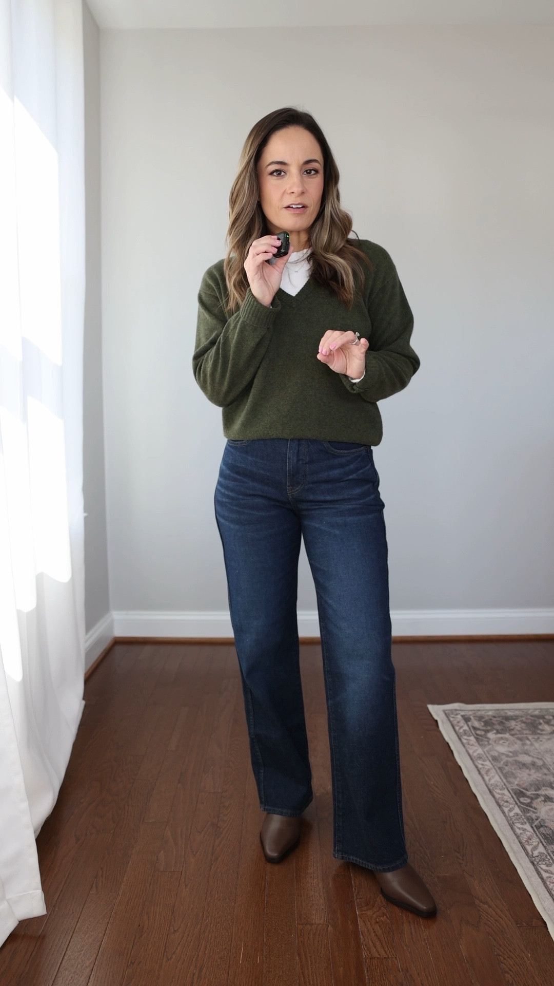 Two cashmere sweaters from @jcrew with a great petite fit! 

Full Length Slim Wide Jeans: petite 24 in Miles Wash 
Everyday Wide-Leg Ankle Jean: 24 classic 
Perfect Cashmere V-Neck: xxs in Hthr Elm
Rolled Cashmere Long Sleeve: xxs in Bright Meadow 
Mini Zip Dress: 00 in navy (also comes in petite) 
Chelsea Pull On Boots: true to size in Peppercorn
Yorke Bag in Peppercorn 

#ad #injcrew