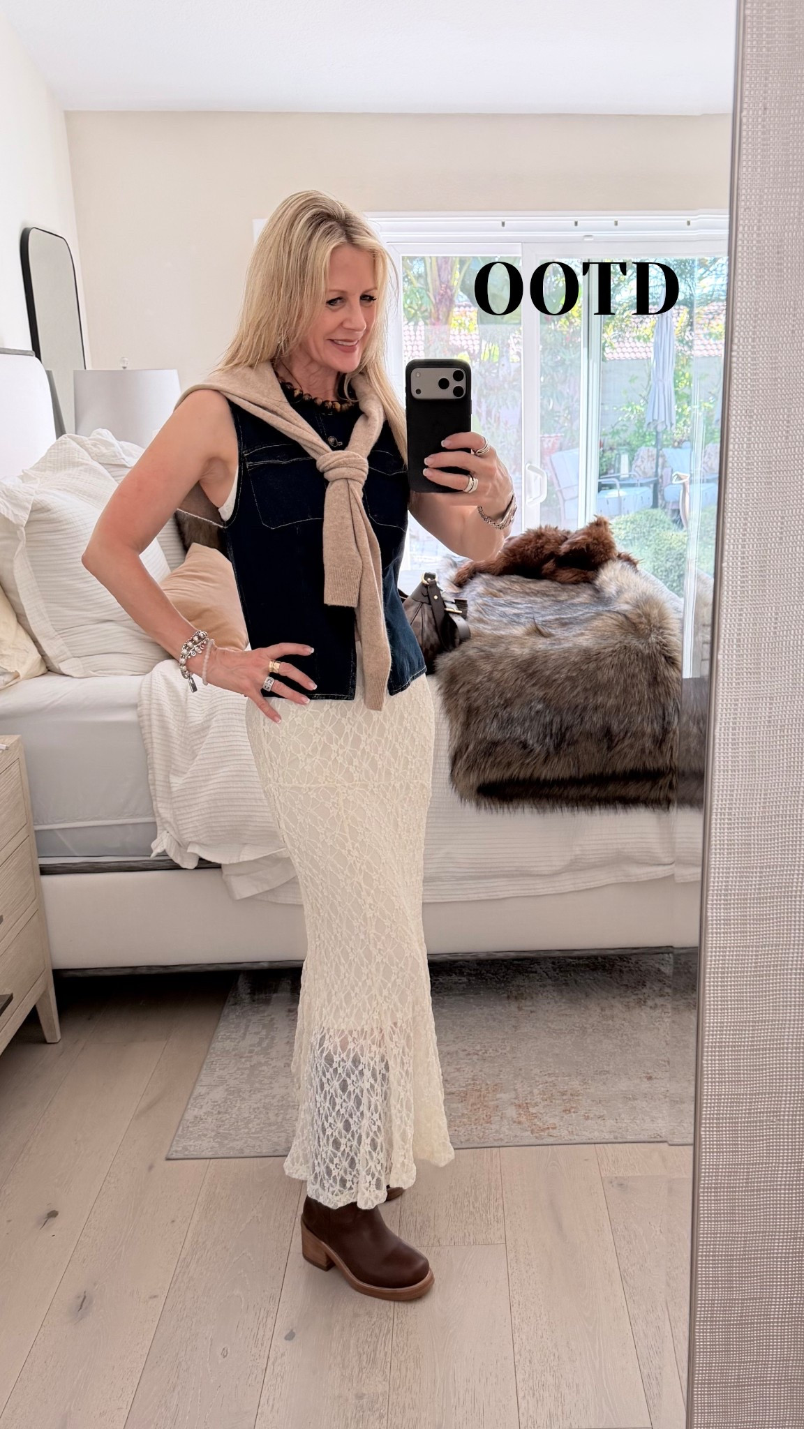 OOTD 
Wearing an XXS skirt (runs large)
Linking similar vests  


#LTKOver40 #LTKWorkwear