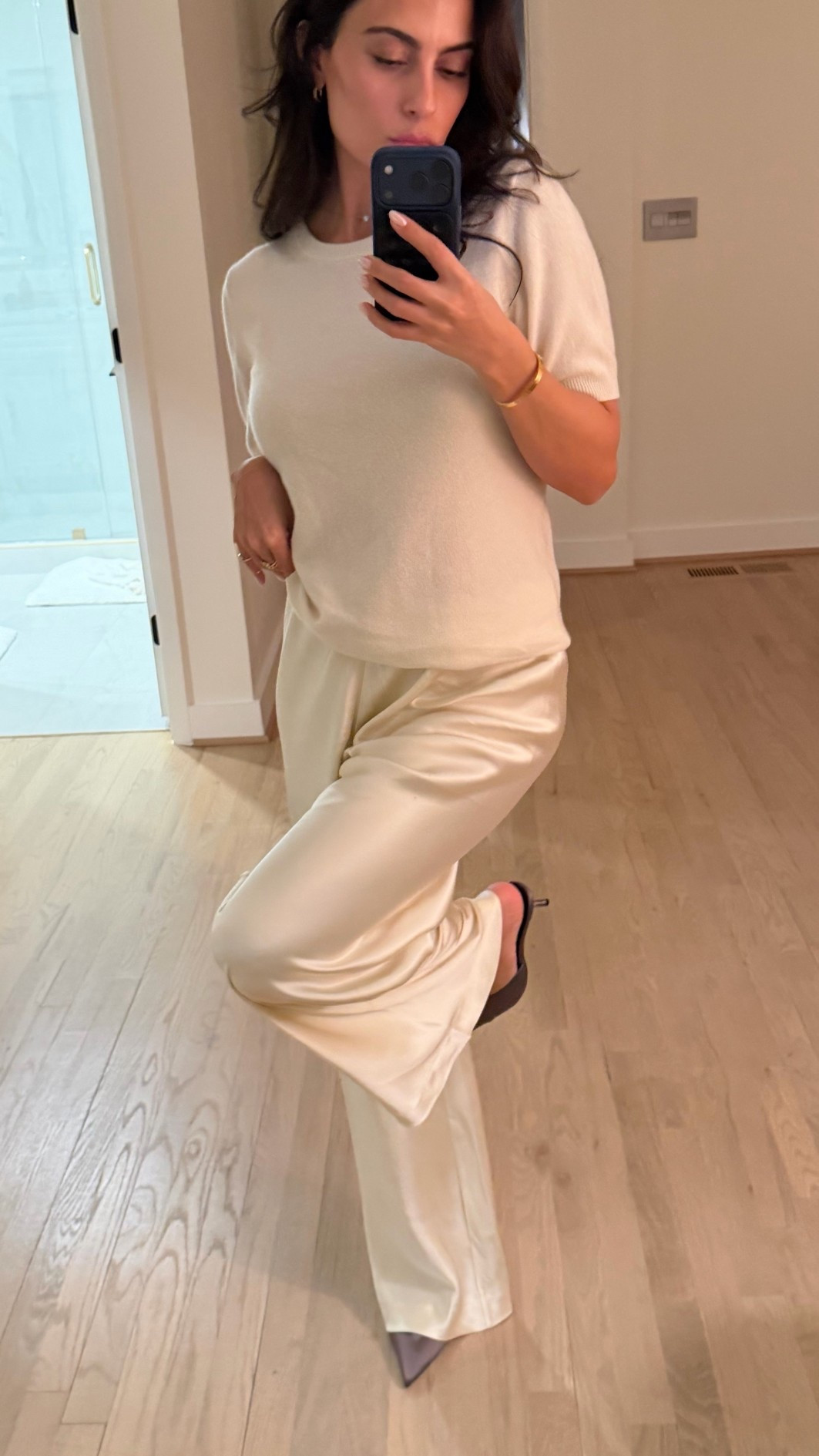 The most comfortable but chic outfit for the holidays 

#LTKGiftGuide #LTKootd #LTKHoliday