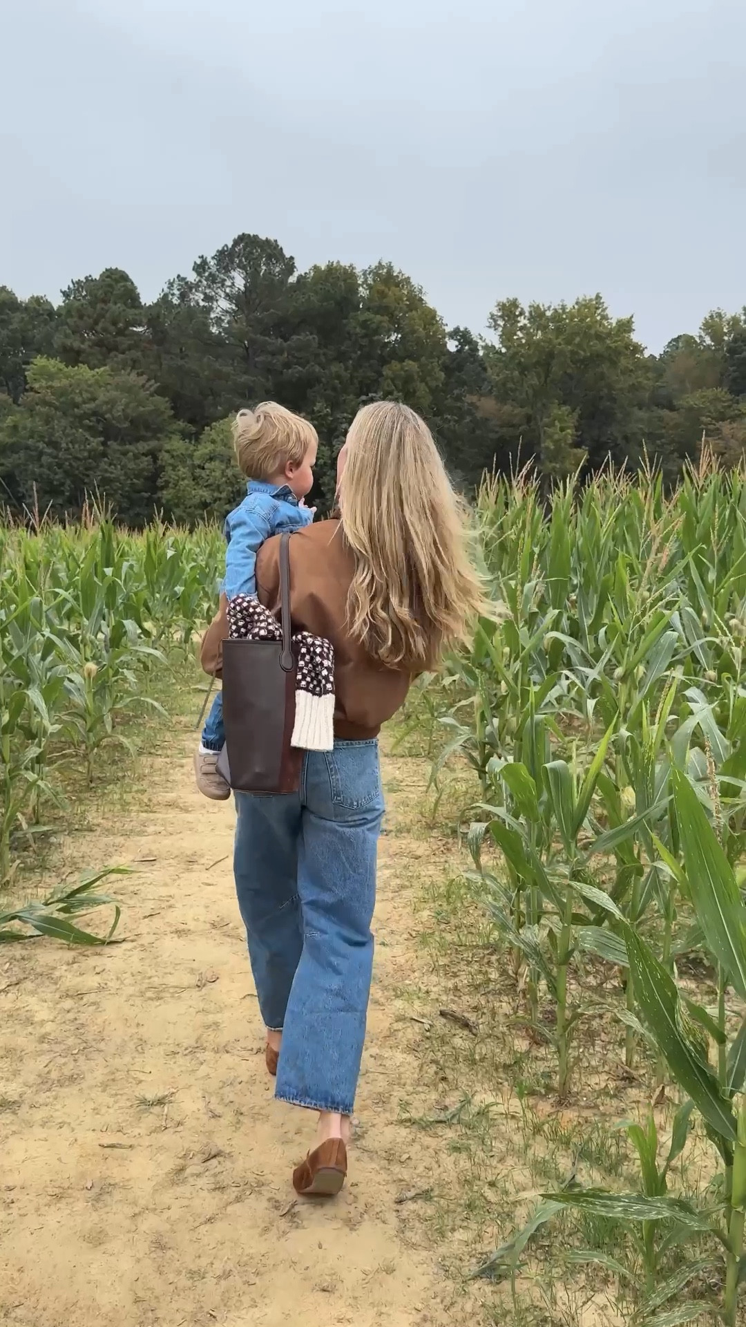 H&M runs large for kids except for shoes. I’m wearing S in jacket, jeans run roomy so take your smaller size if between, flats TTS. Fair isle is old Tory Burch, similar linked!

Pumpkin patch outfit, suede jacket, barrel jeans, casual fall outfits

#LTKSeasonal #LTKFamily #LTKKids